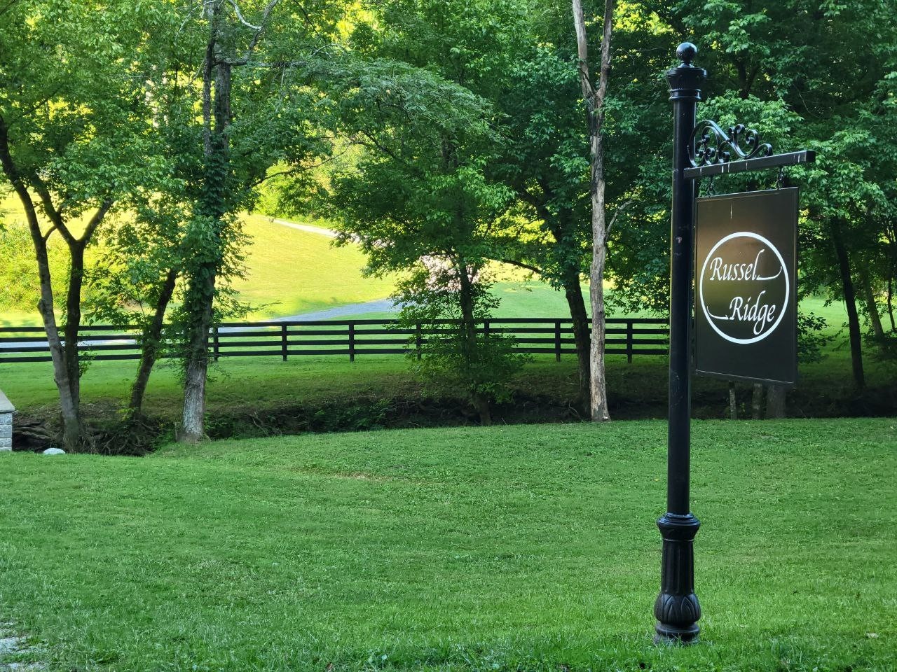 6021 Russell Ridge Ln