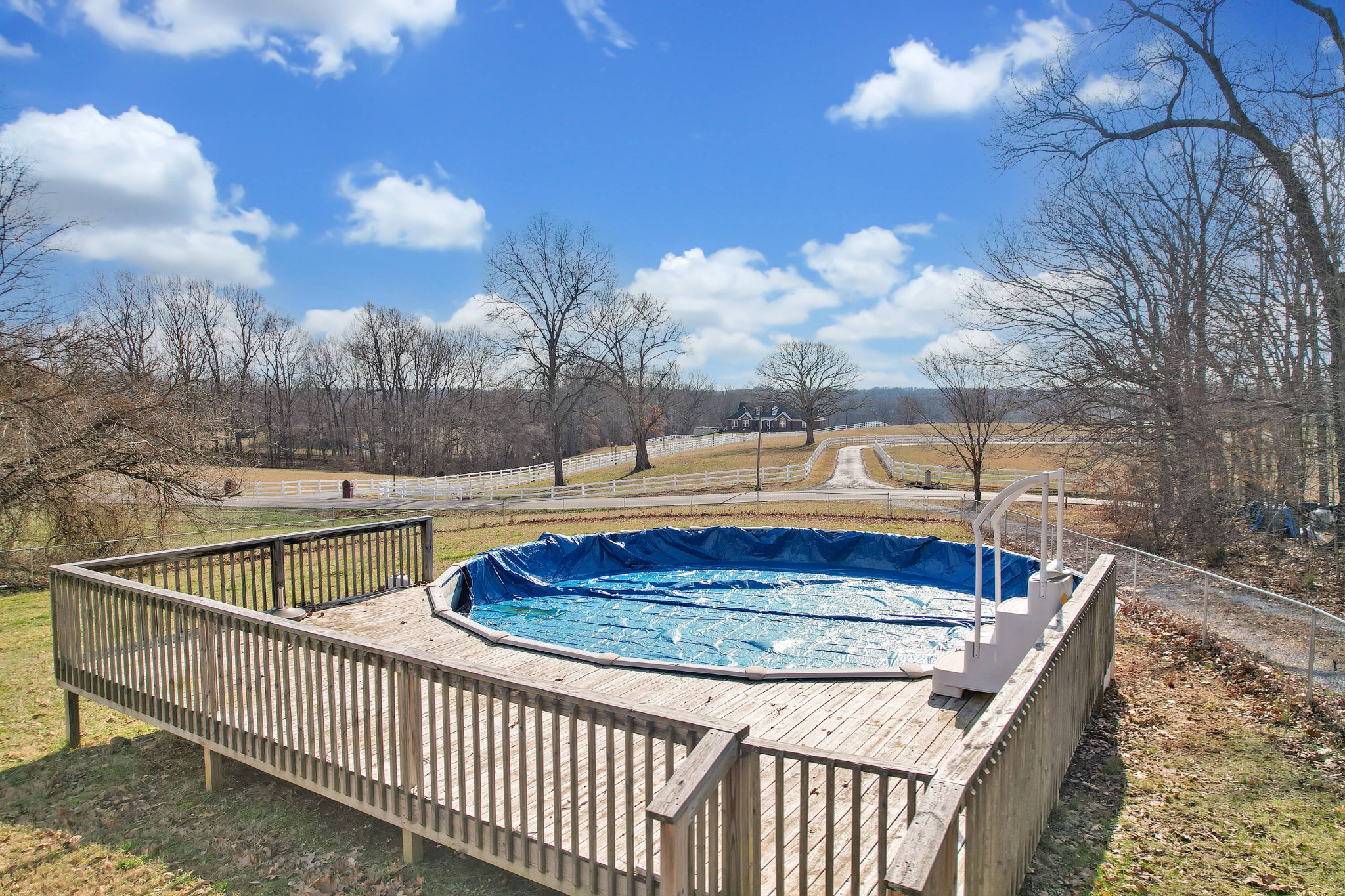 4545 Lahr Rd