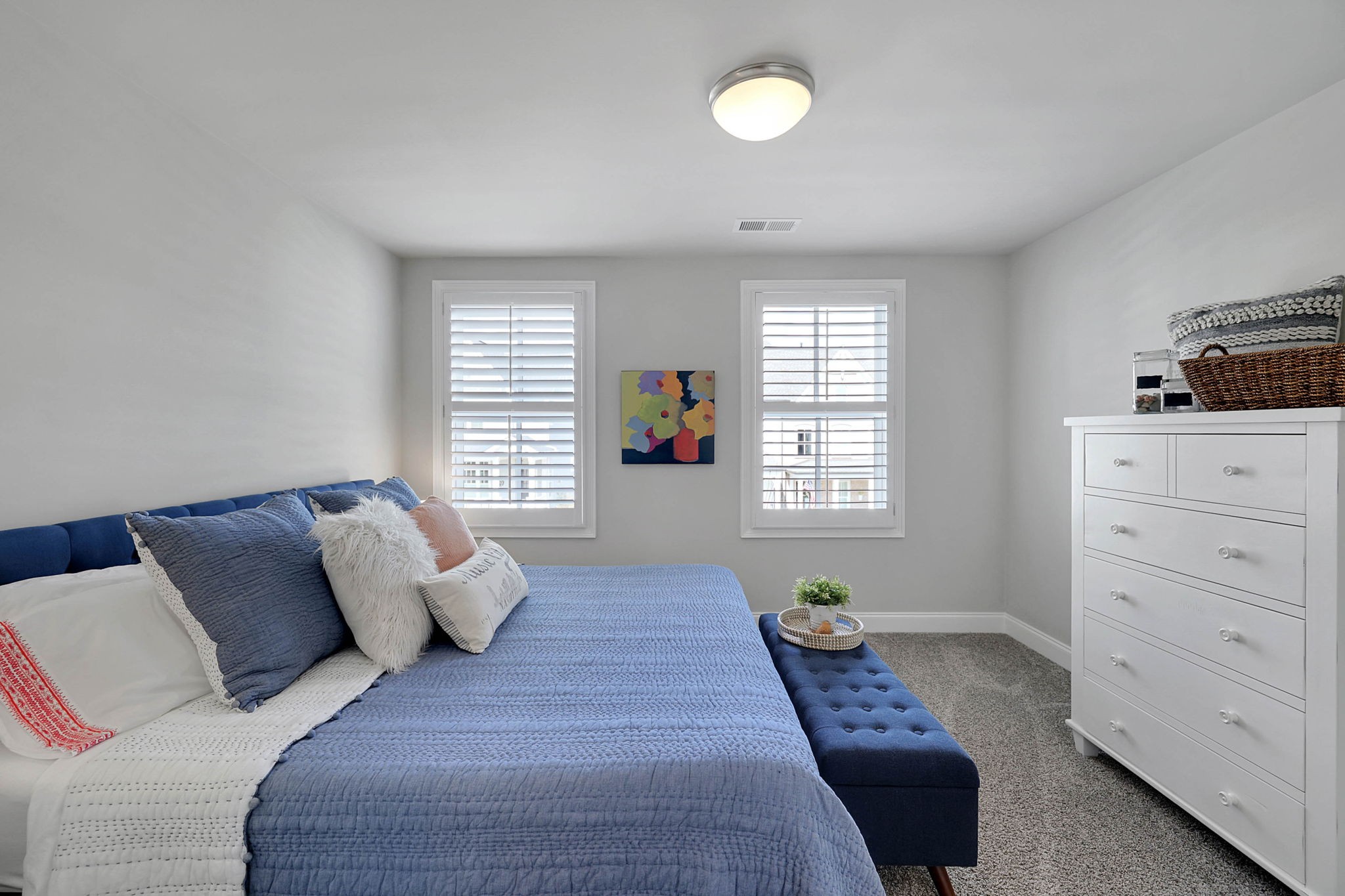 2043 Erwin St