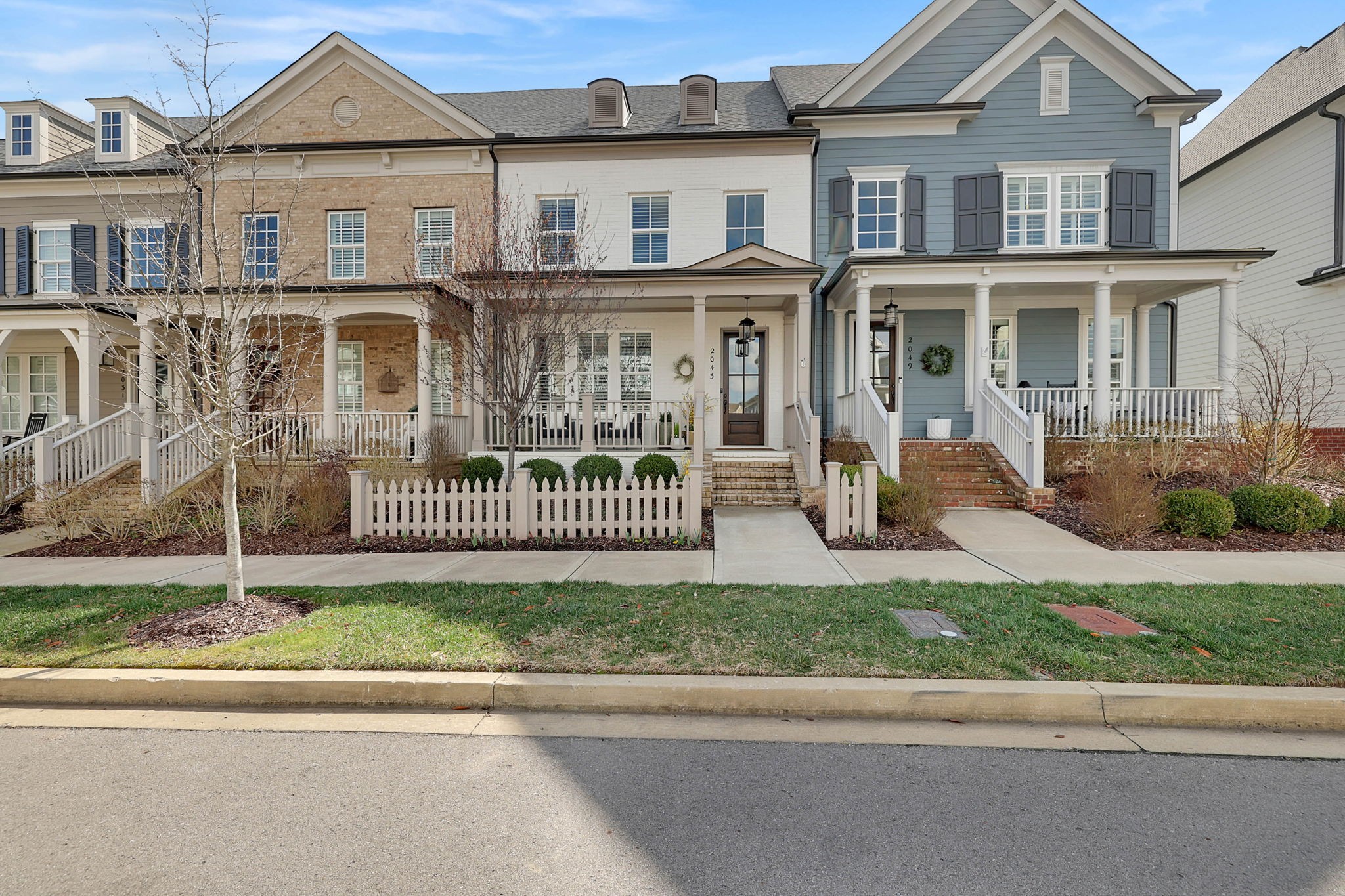 2043 Erwin St