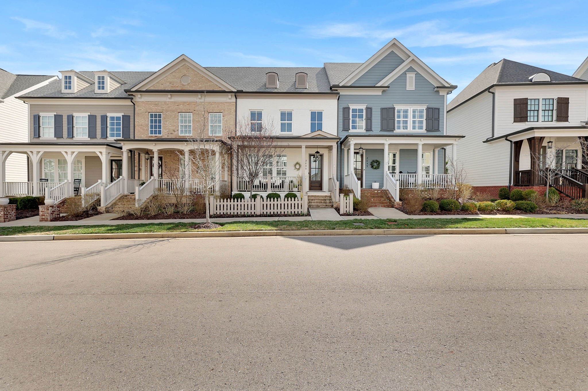 2043 Erwin St