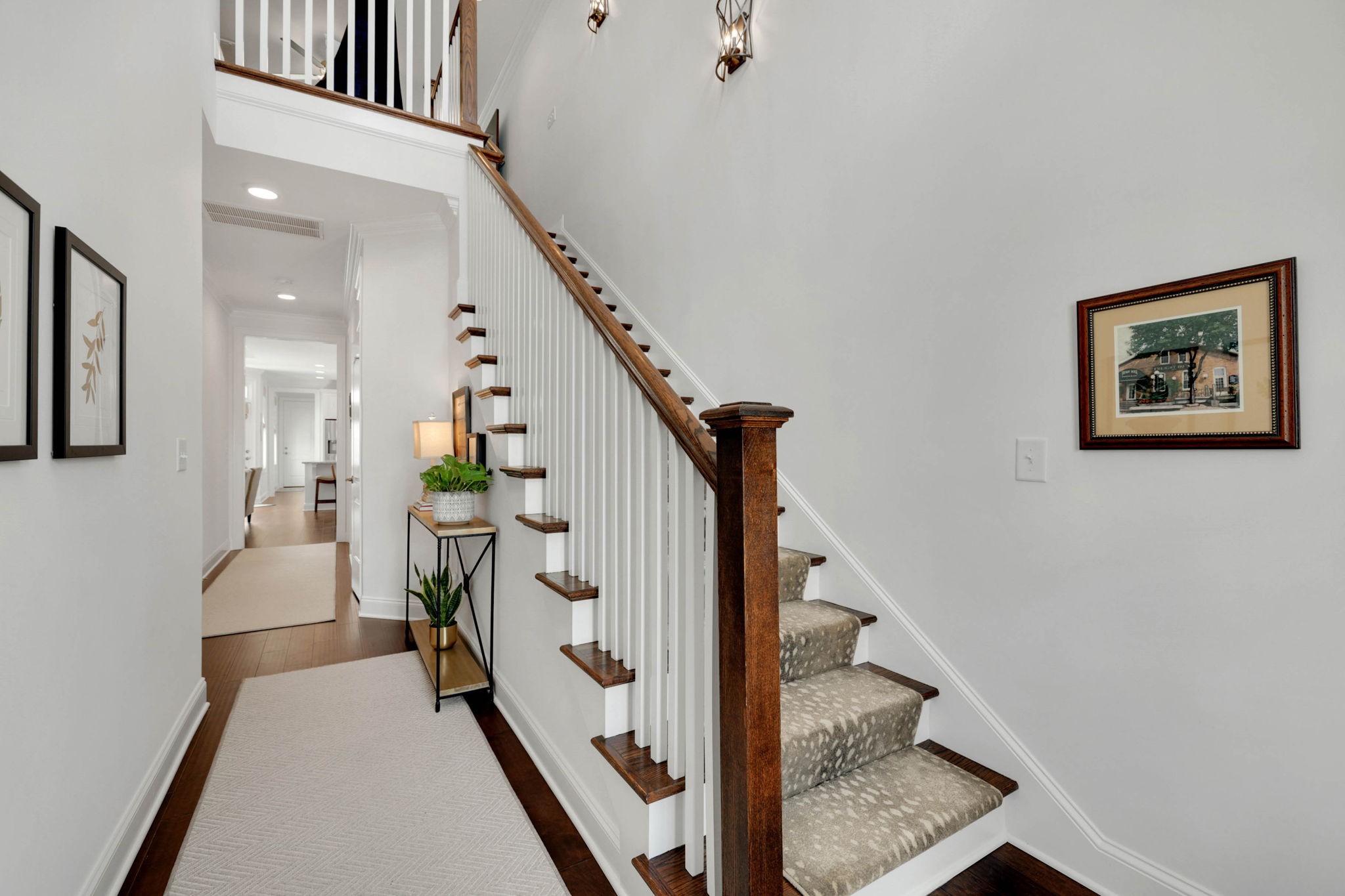 2043 Erwin St