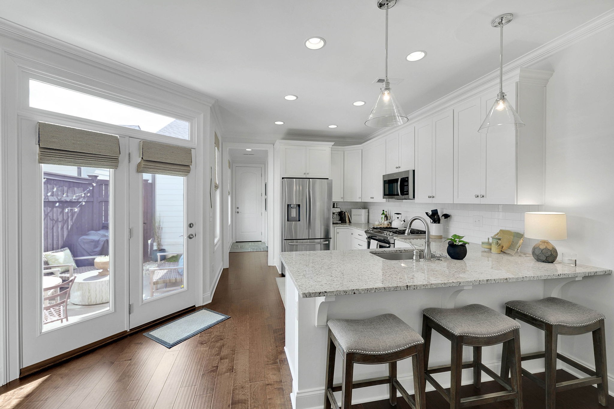 2043 Erwin St