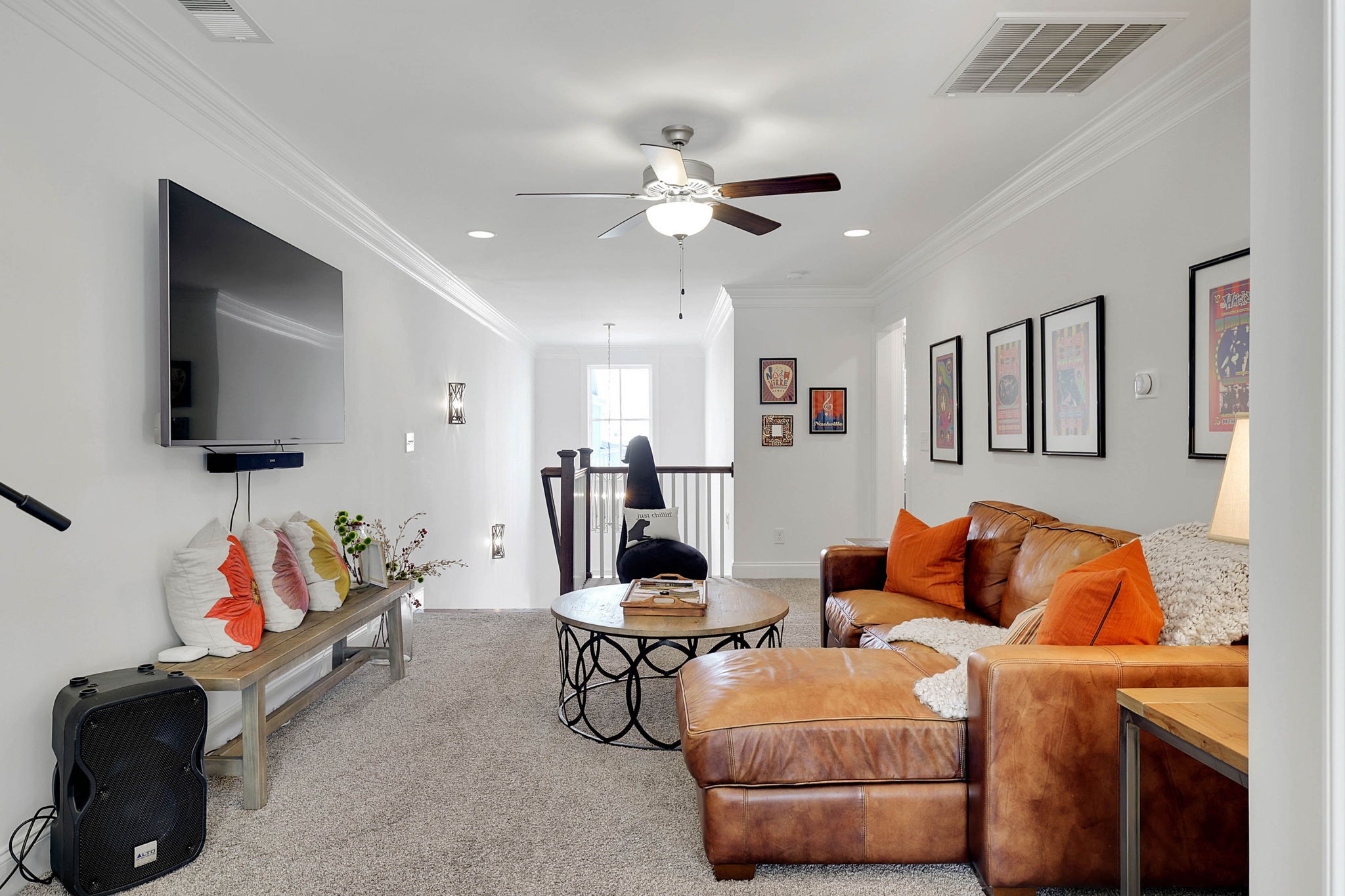 2043 Erwin St