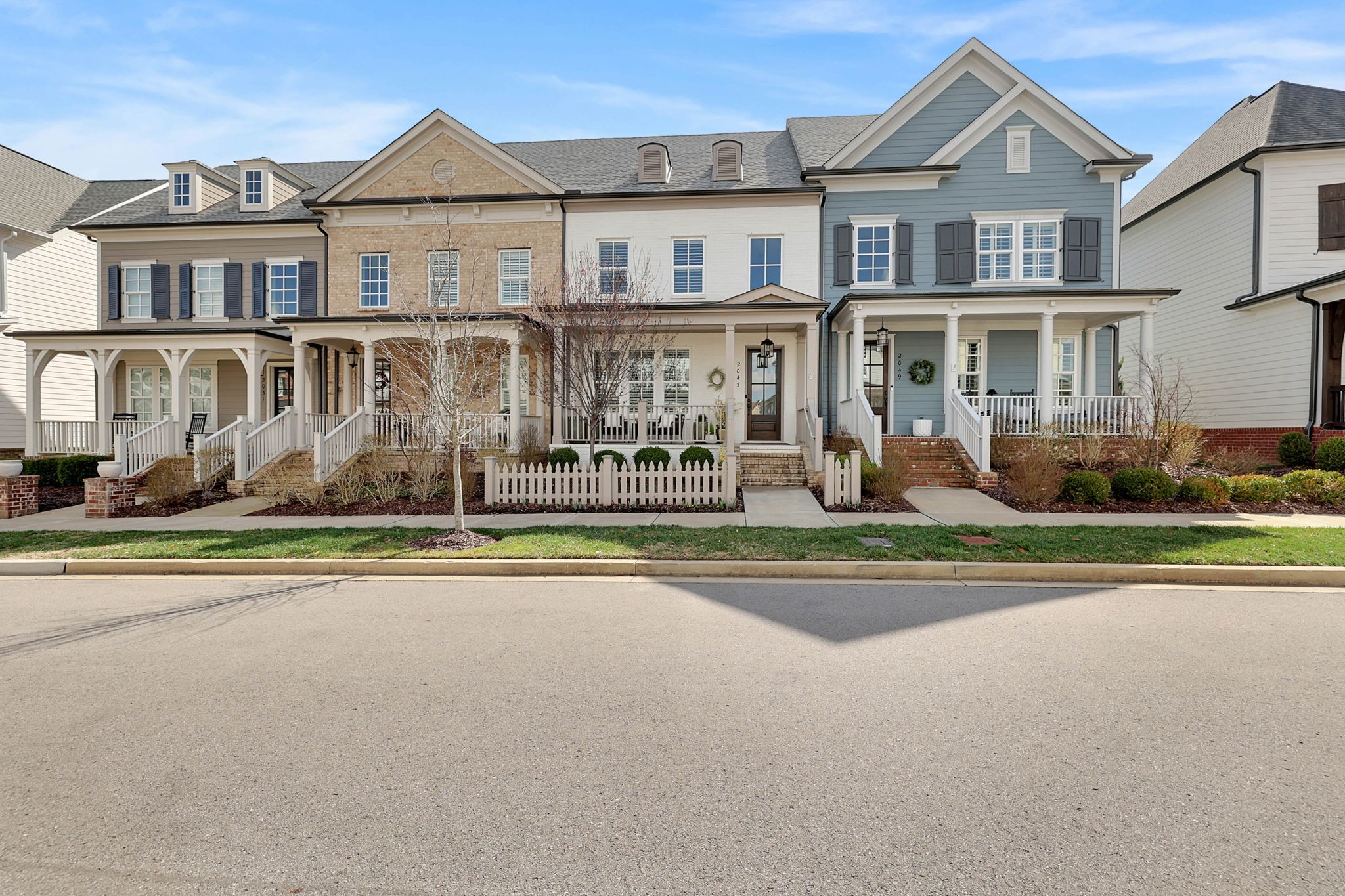2043 Erwin St