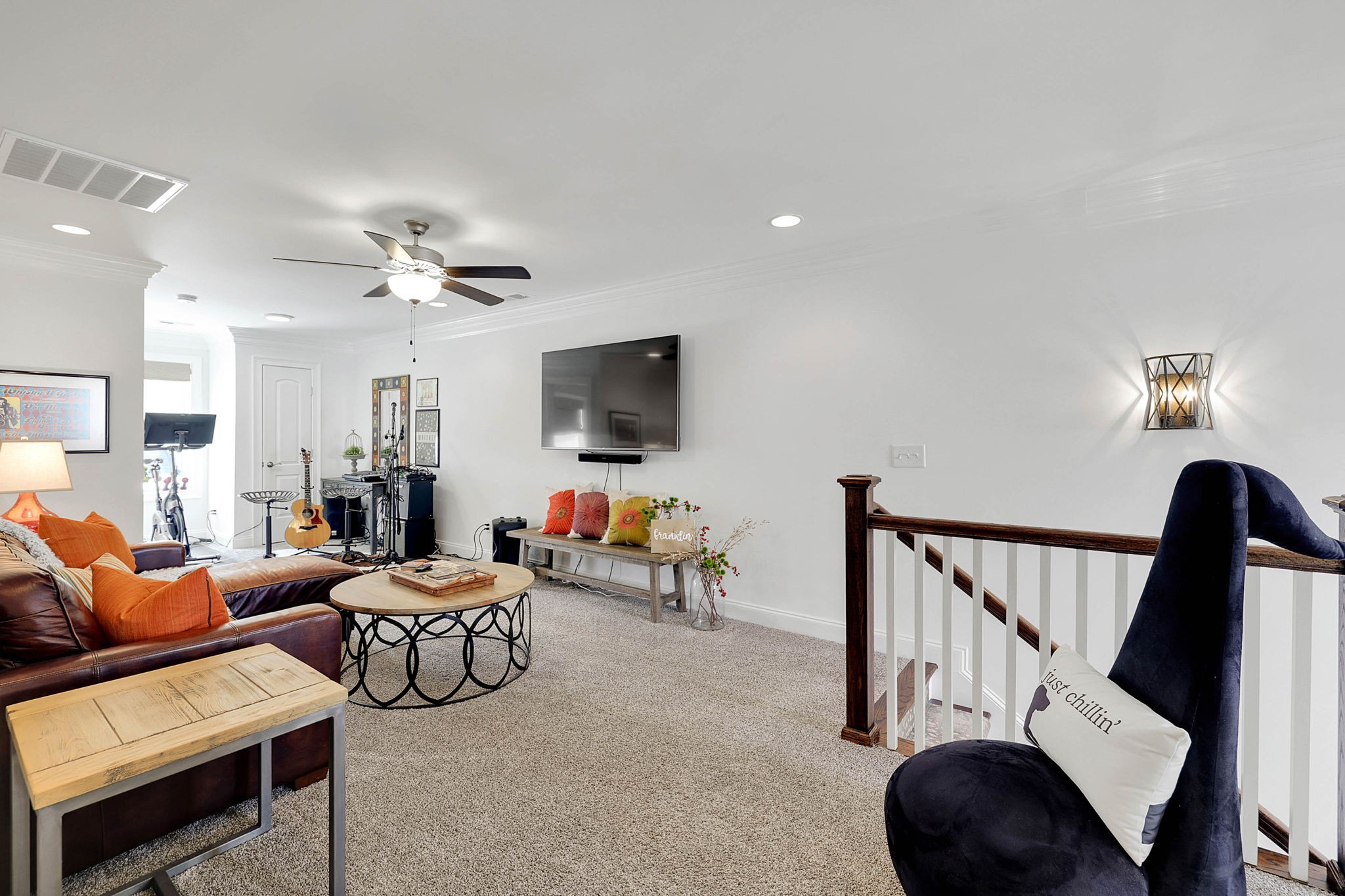 2043 Erwin St