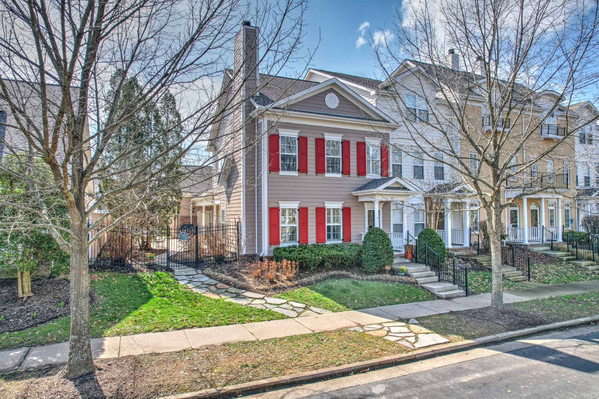 1211 Stoney Point Ln