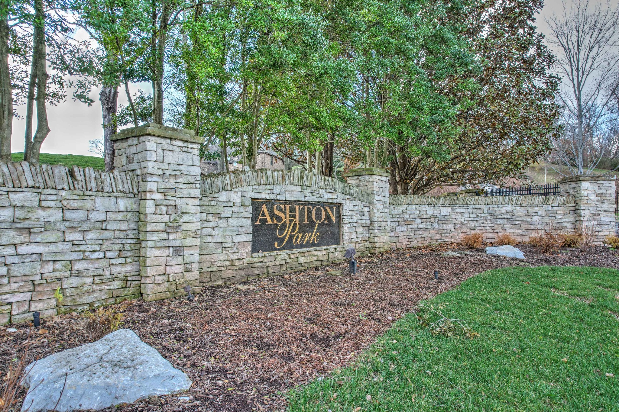 1211 Stoney Point Ln