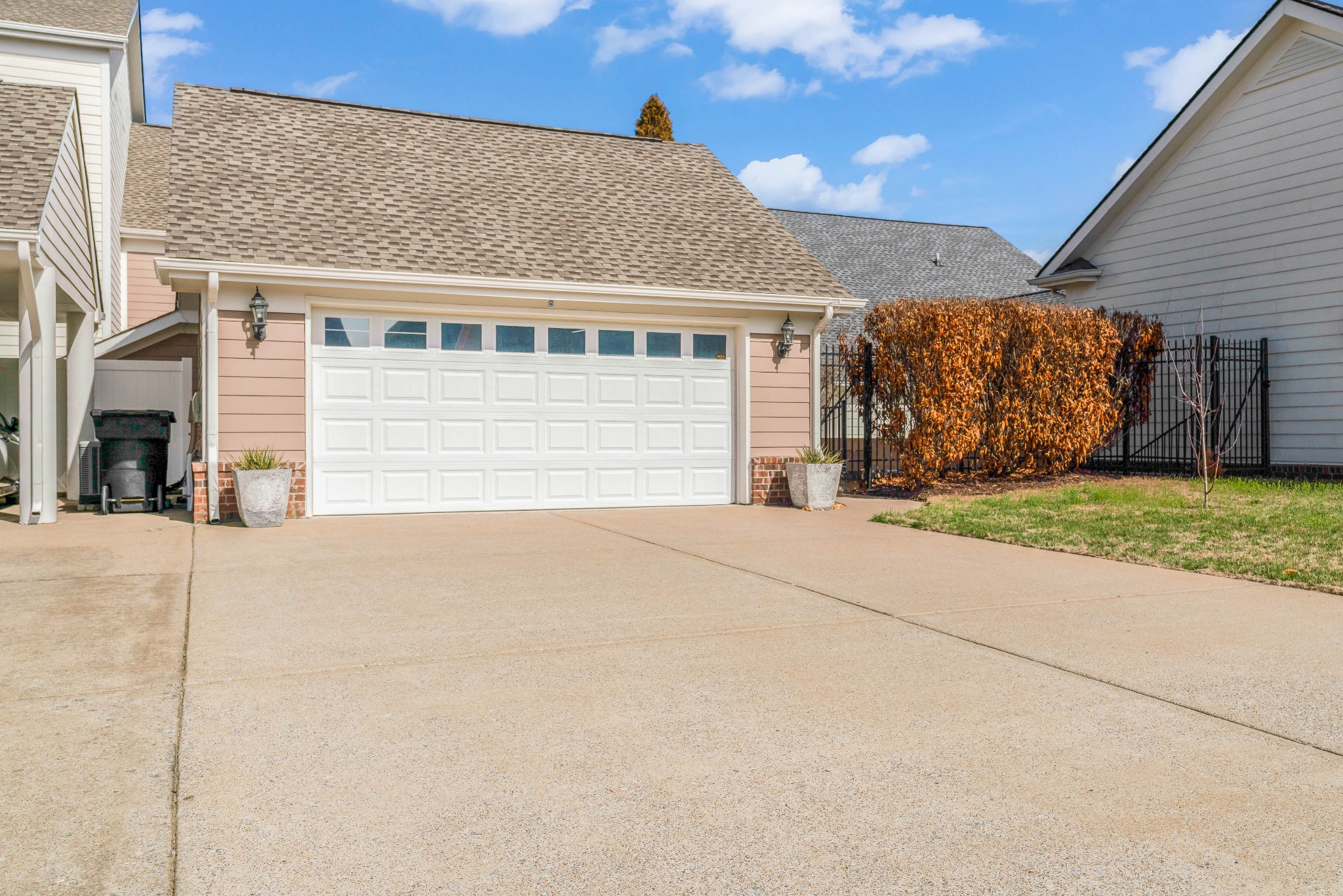 1211 Stoney Point Ln