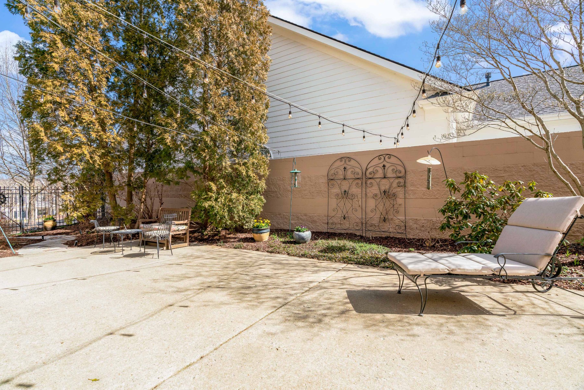 1211 Stoney Point Ln
