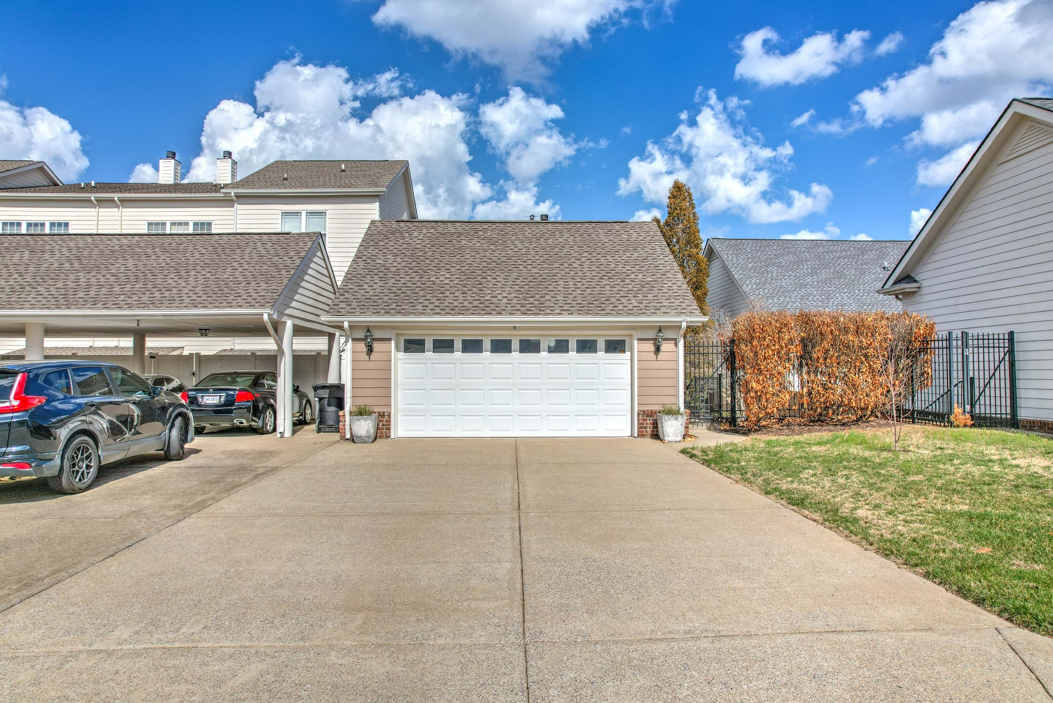 1211 Stoney Point Ln