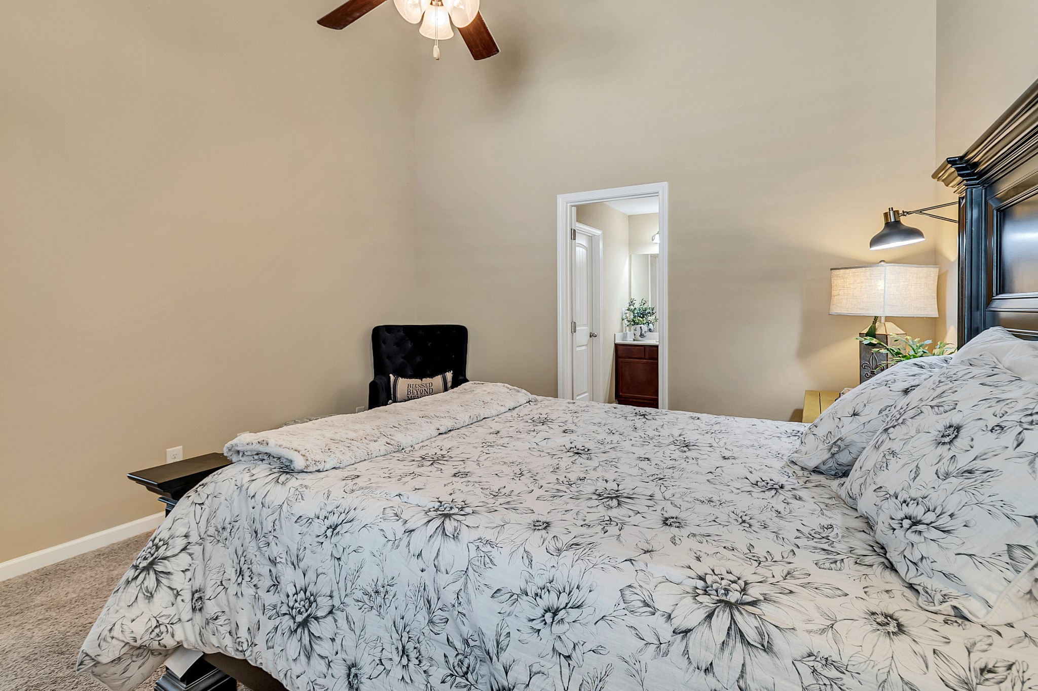 1048 Neeleys Bend