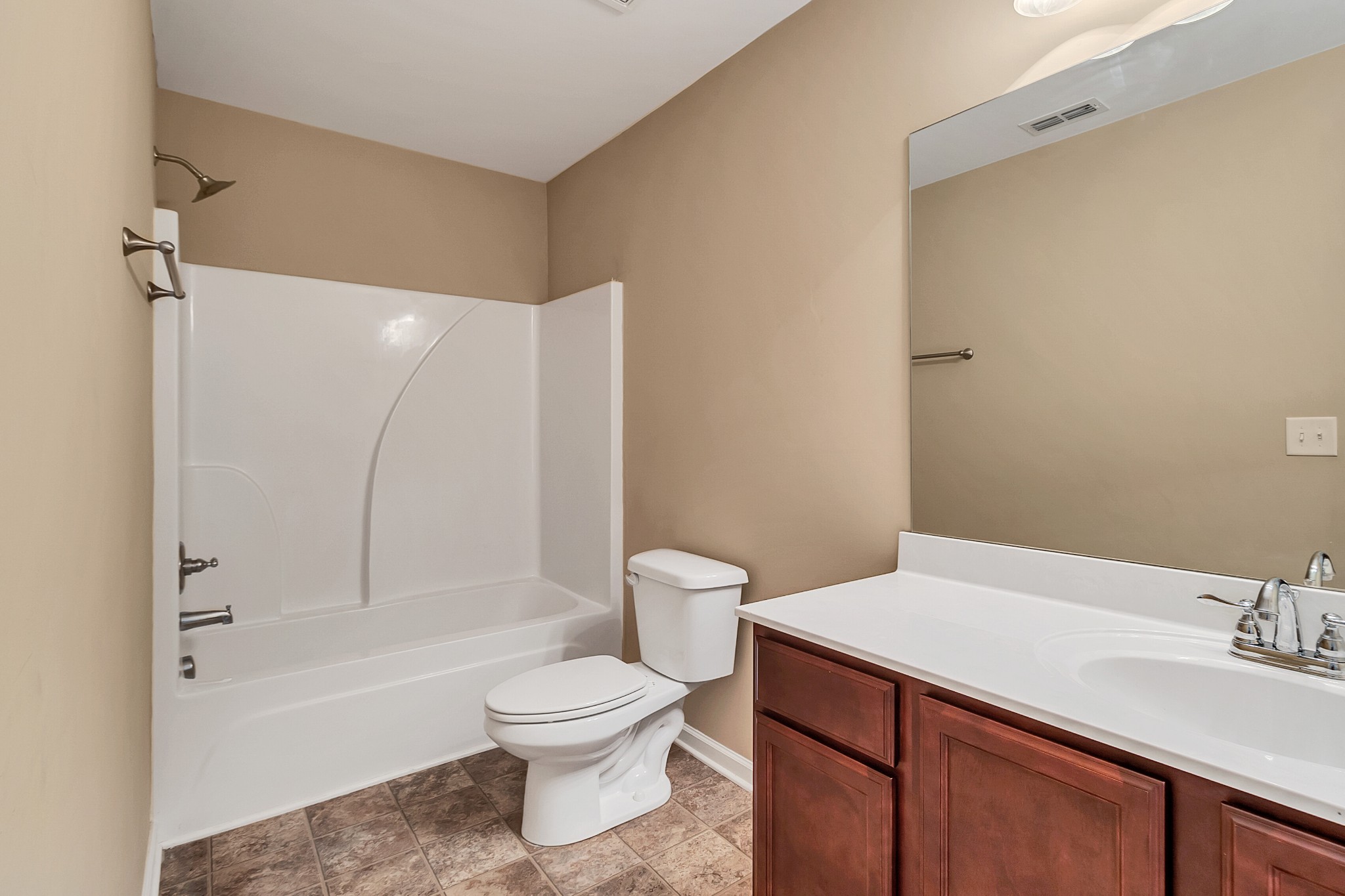 1048 Neeleys Bend