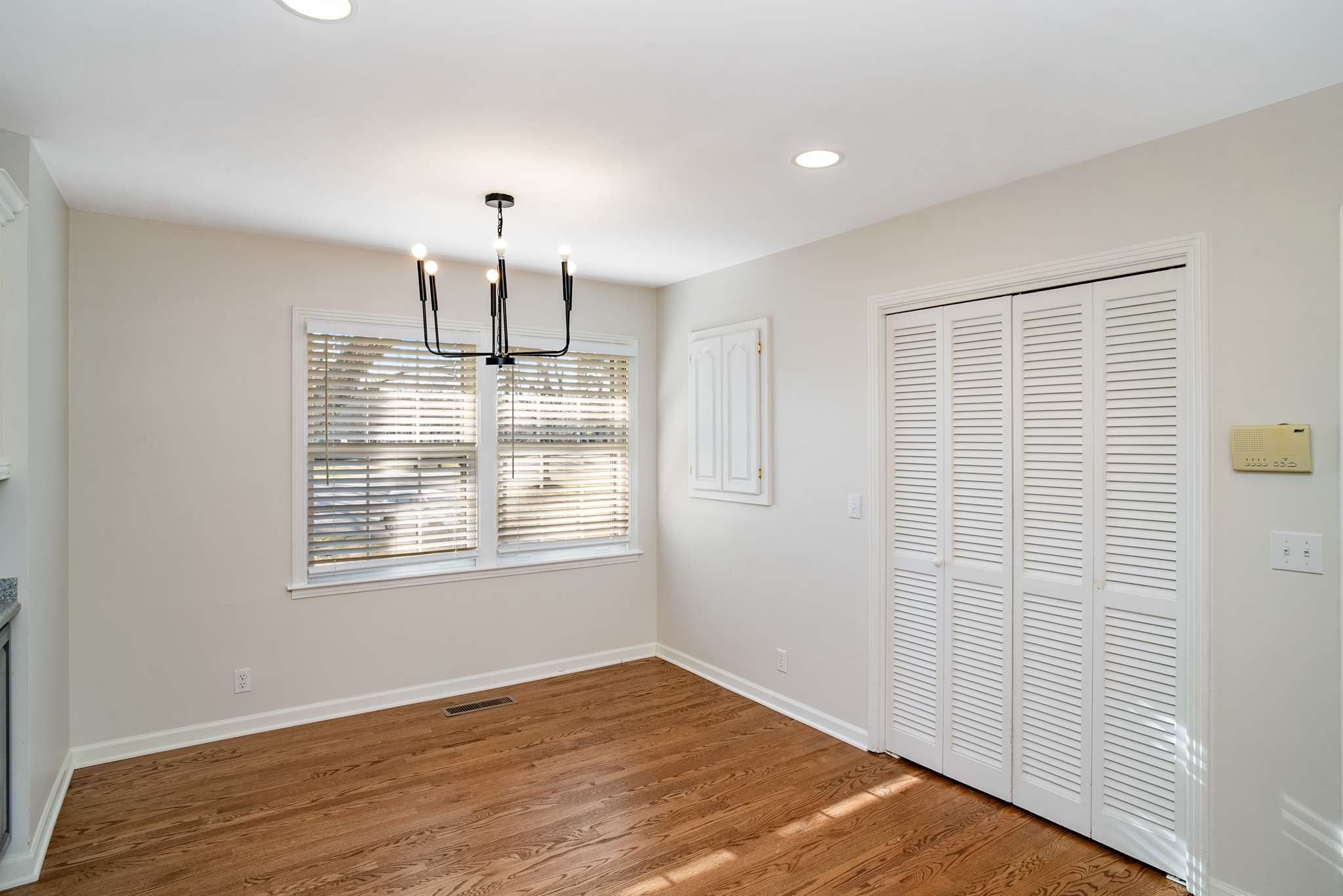 8012 Lipscomb Ct
