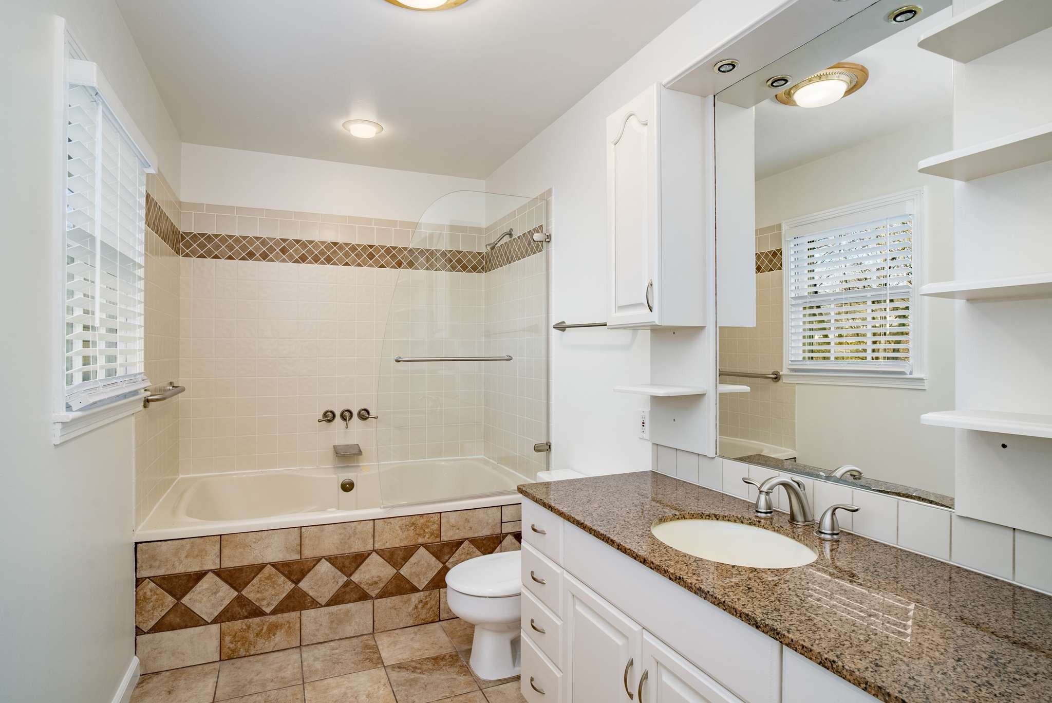8012 Lipscomb Ct