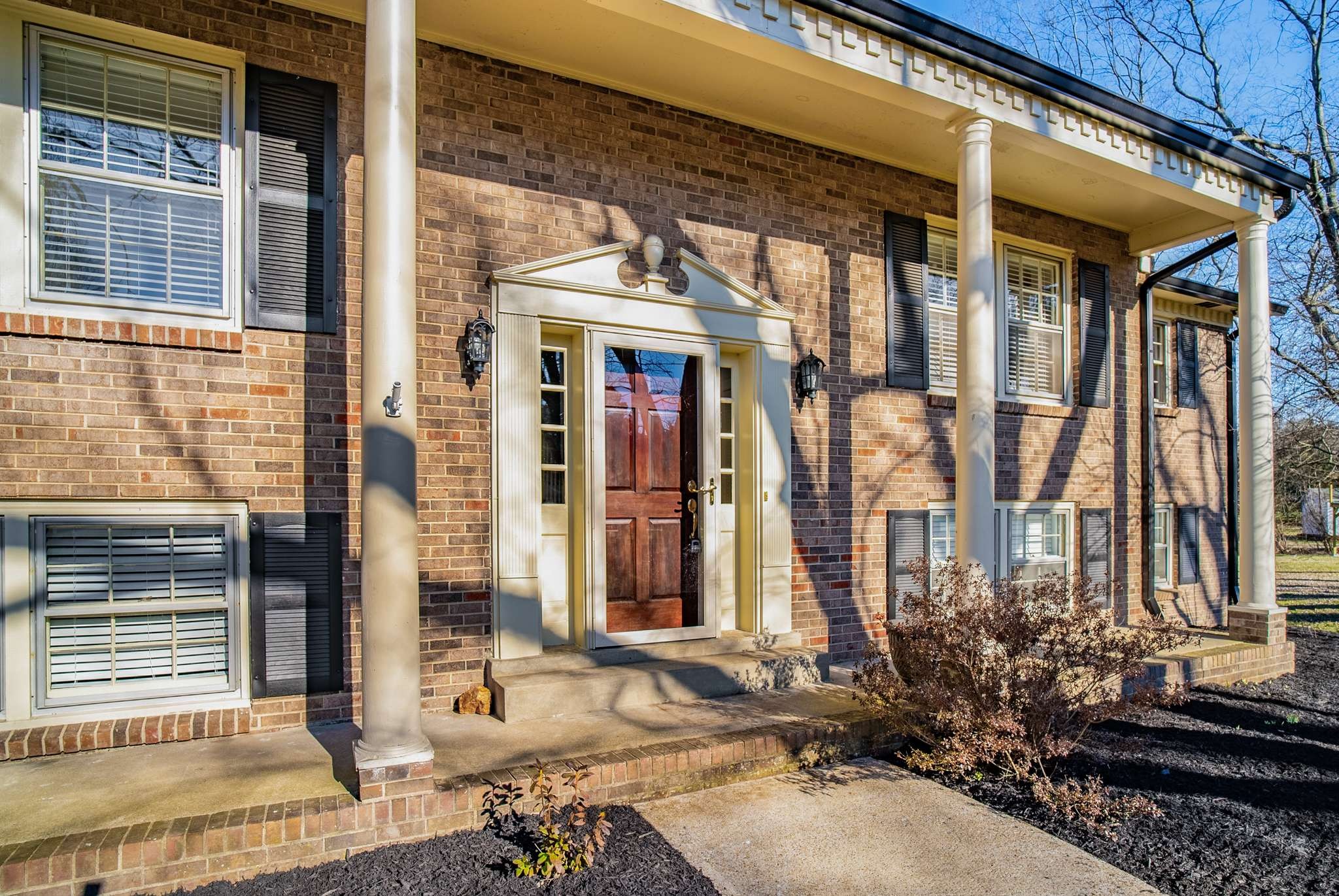 8012 Lipscomb Ct