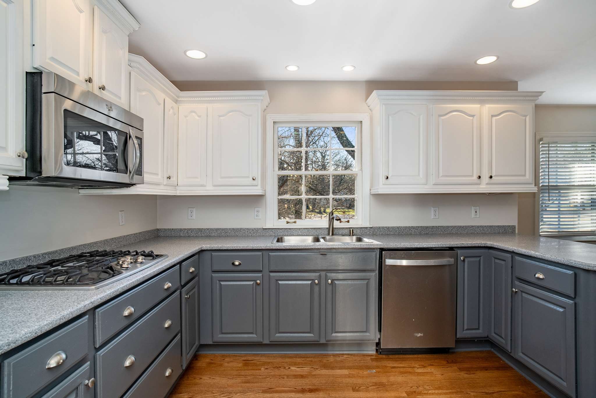 8012 Lipscomb Ct