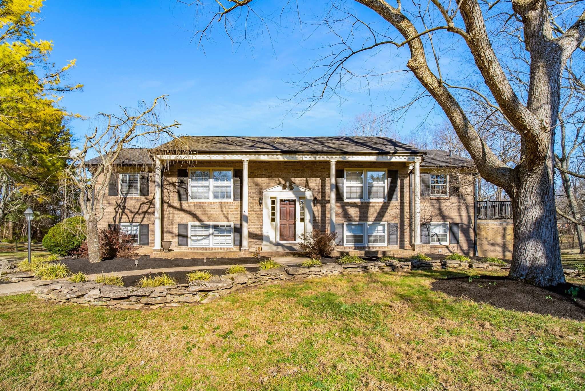8012 Lipscomb Ct