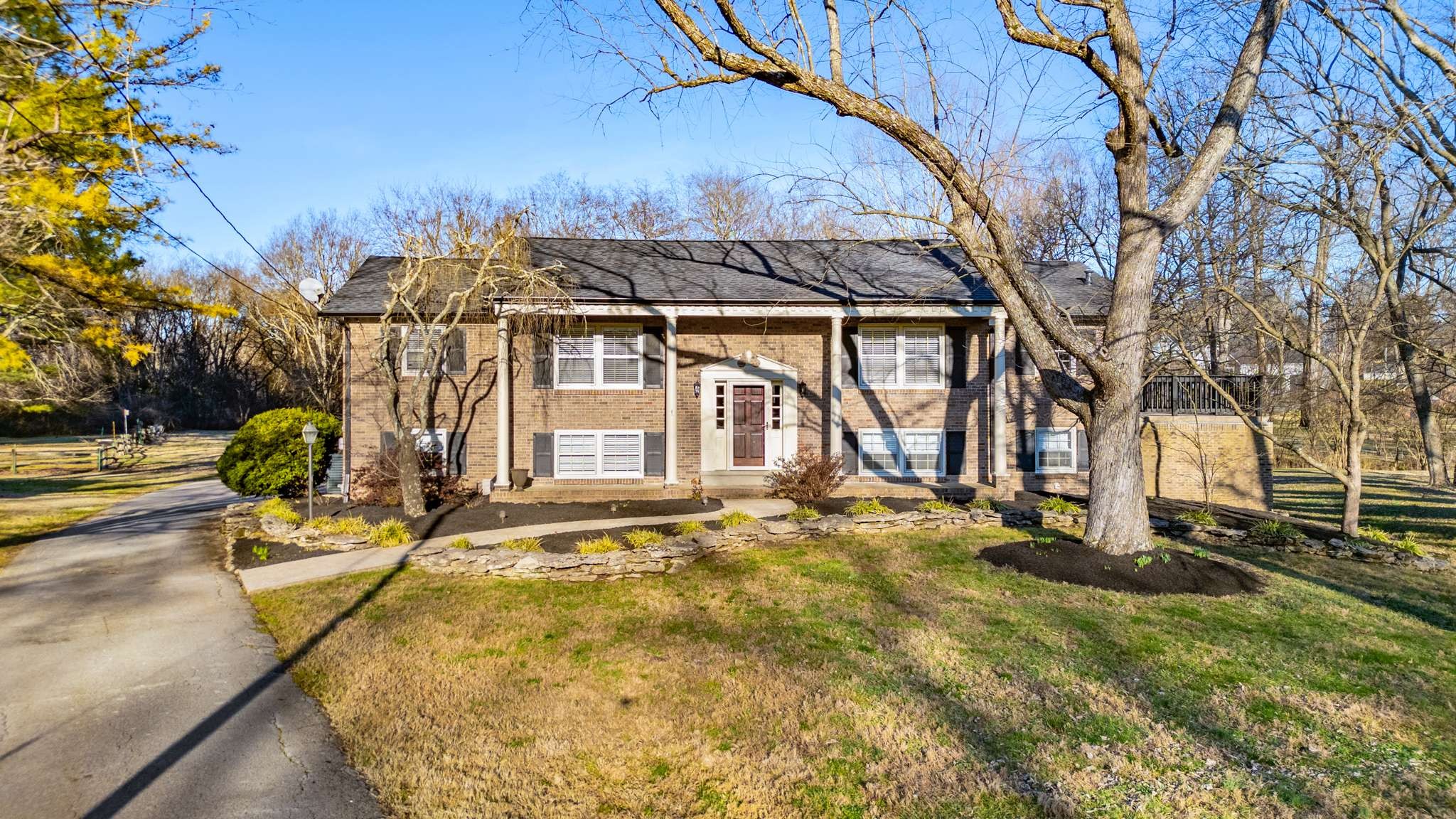 8012 Lipscomb Ct