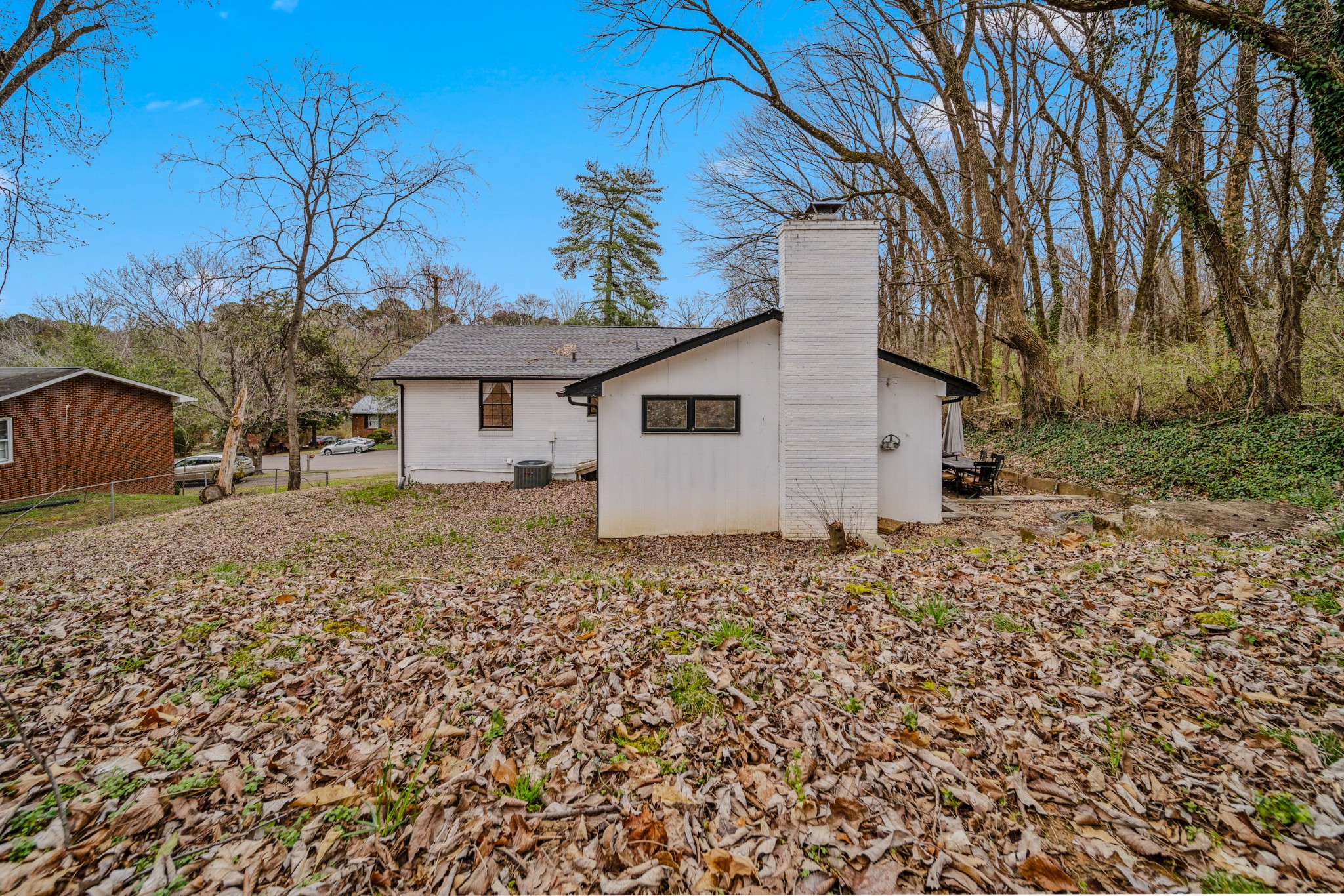 585 Hill Creek Dr