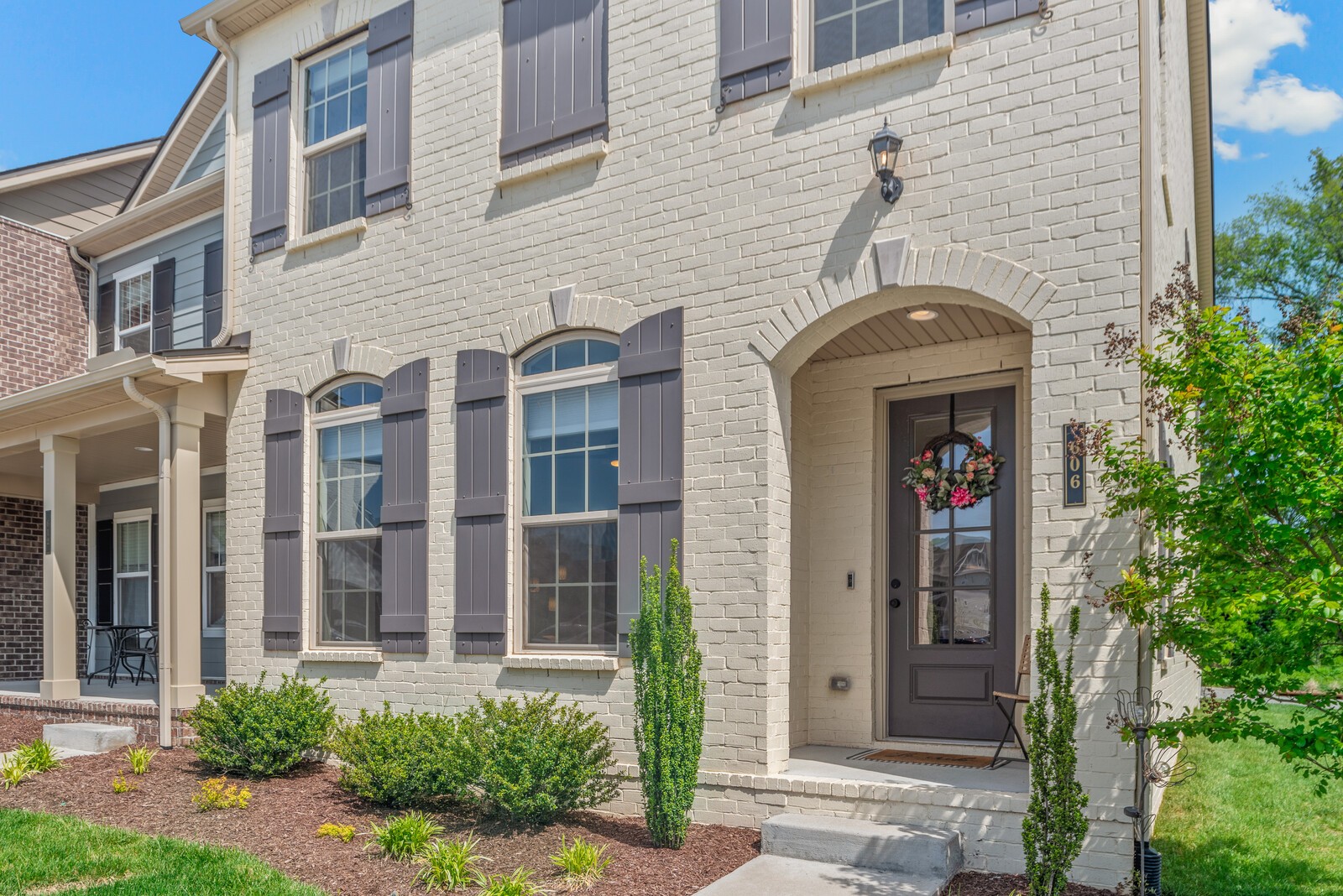 606 Vintage Green Ln