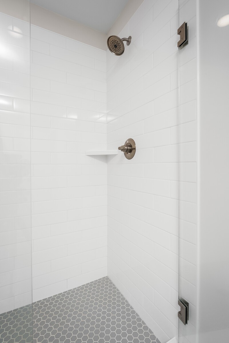 606 Vintage Green Ln