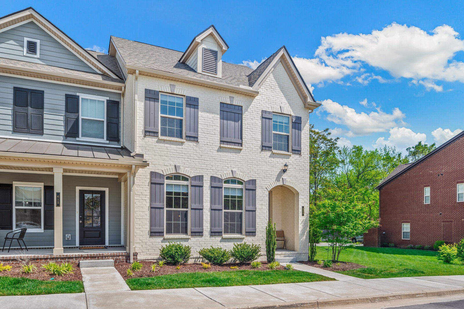 606 Vintage Green Ln