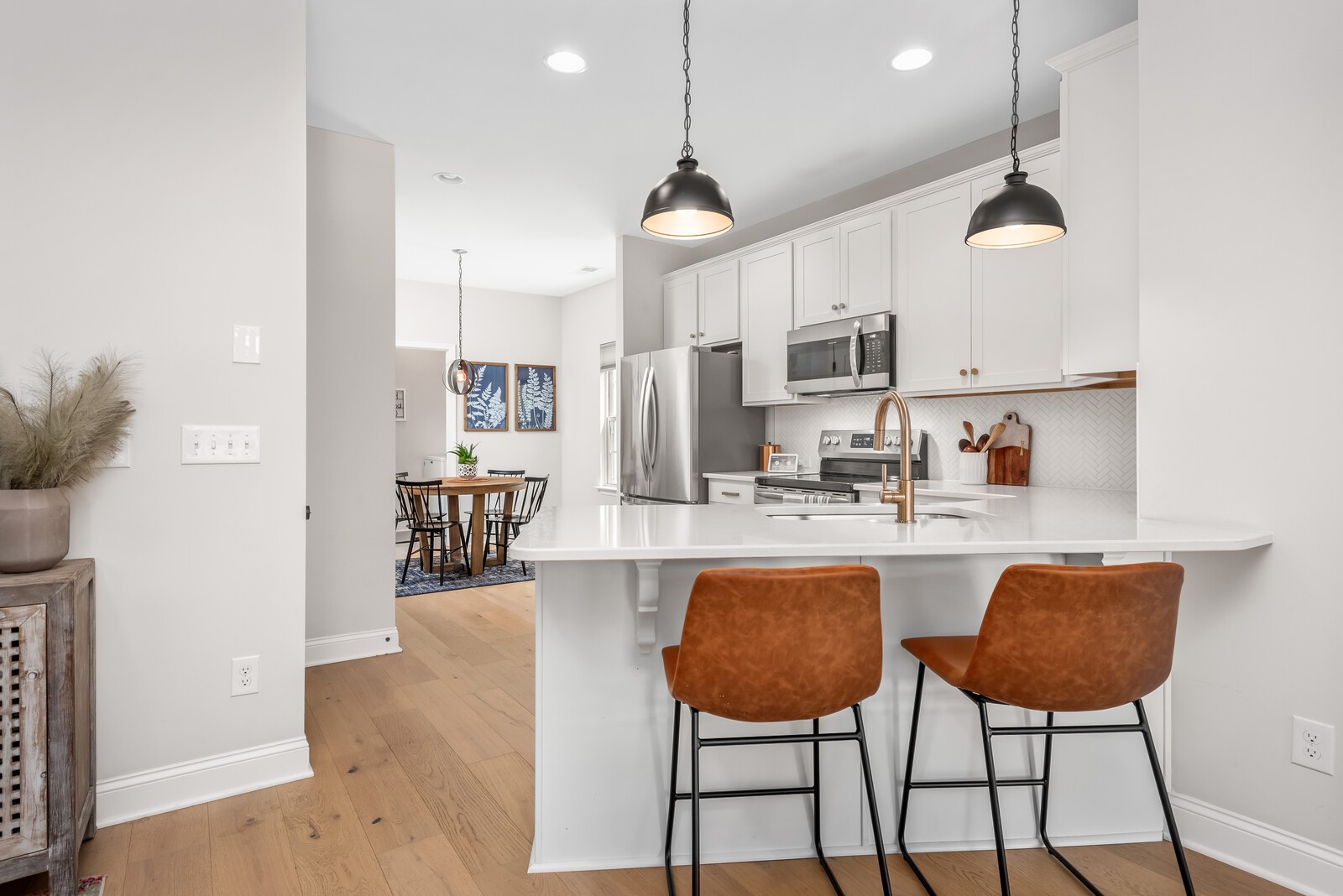 606 Vintage Green Ln
