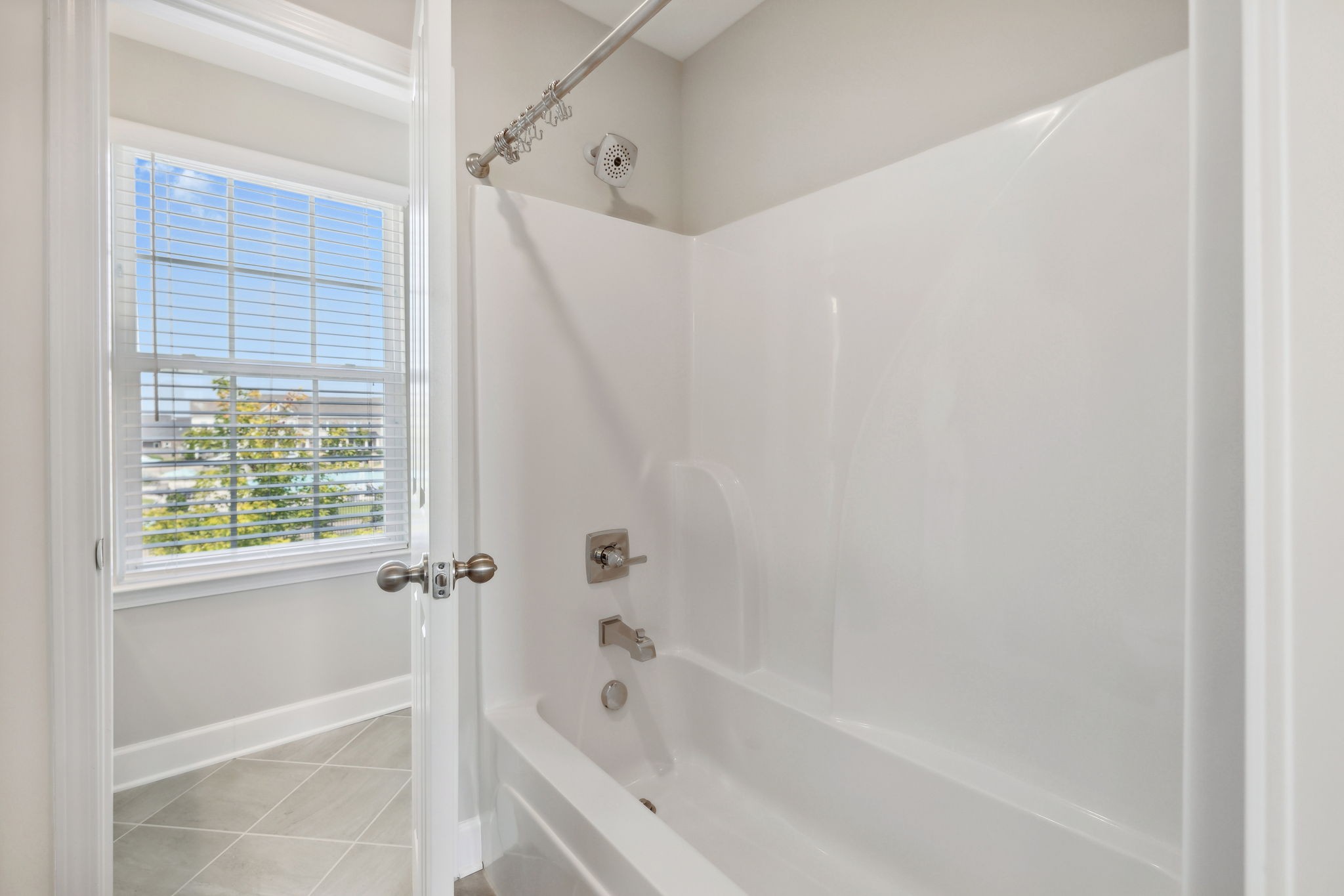 1000 Carraway Ln