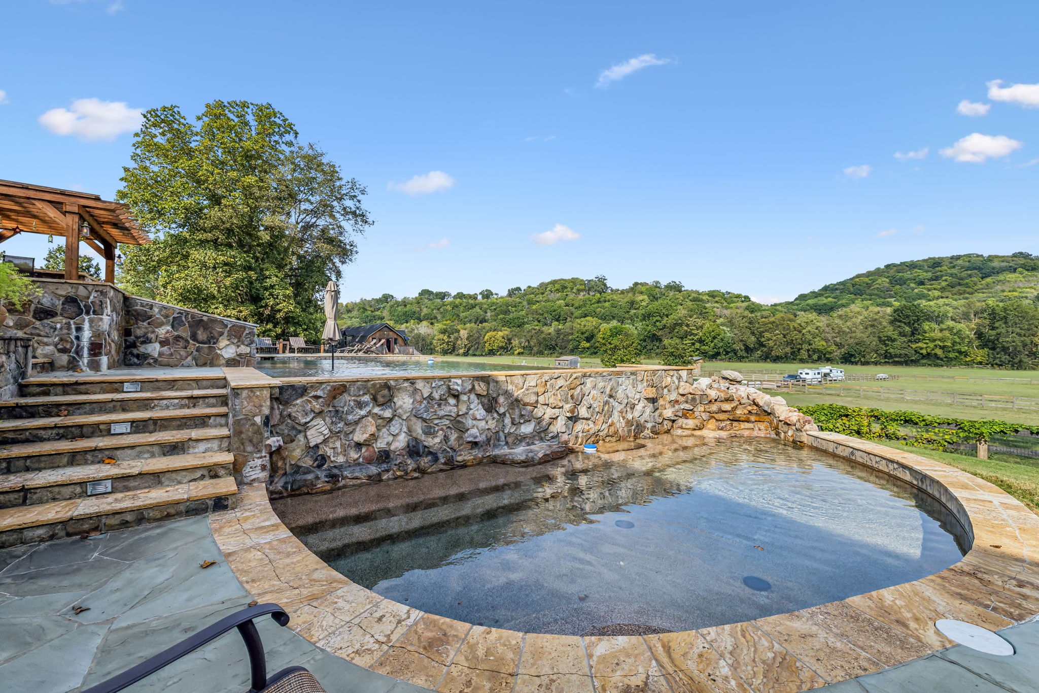 2864 Sawyer Bend Rd