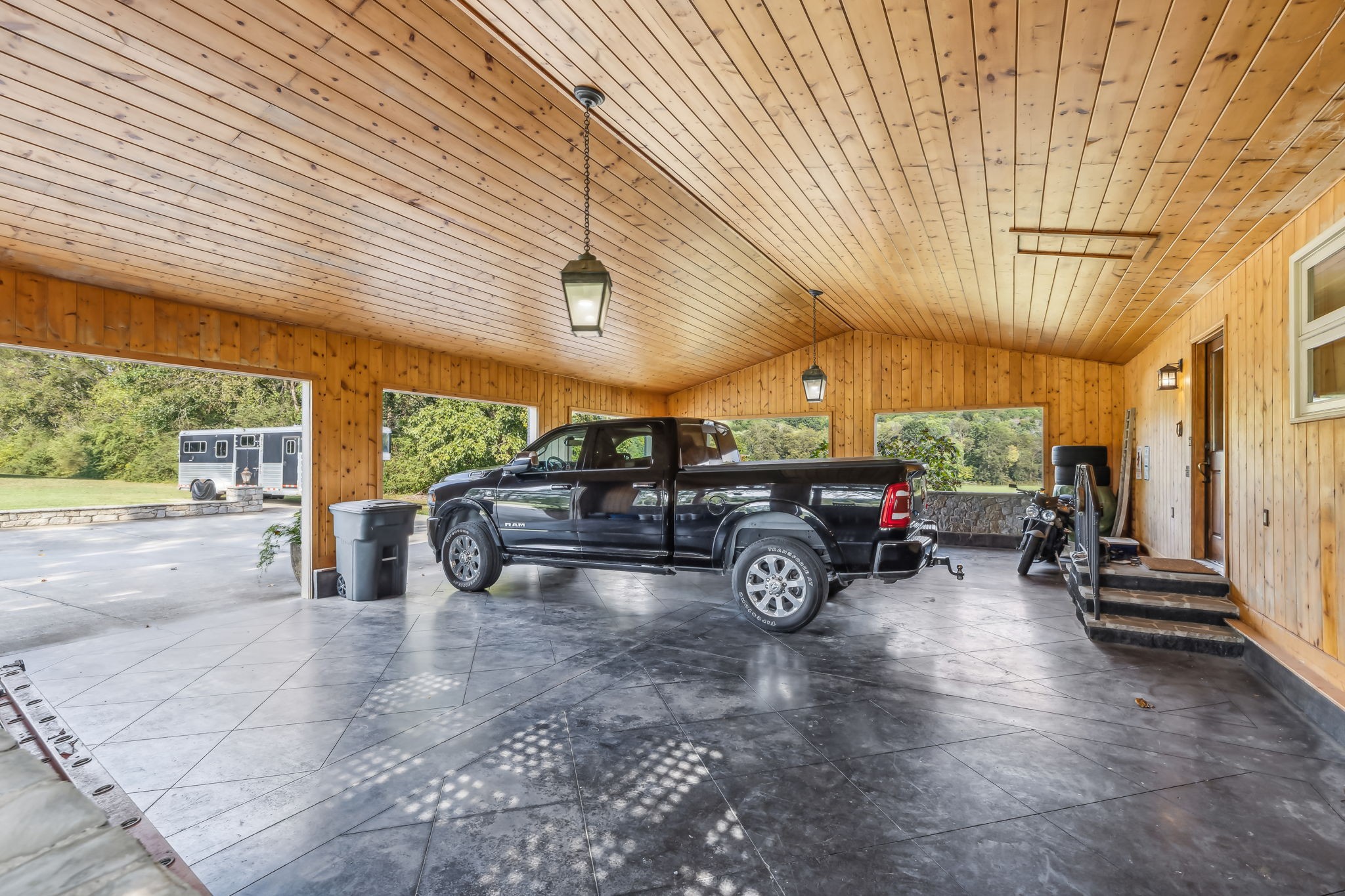 2864 Sawyer Bend Rd