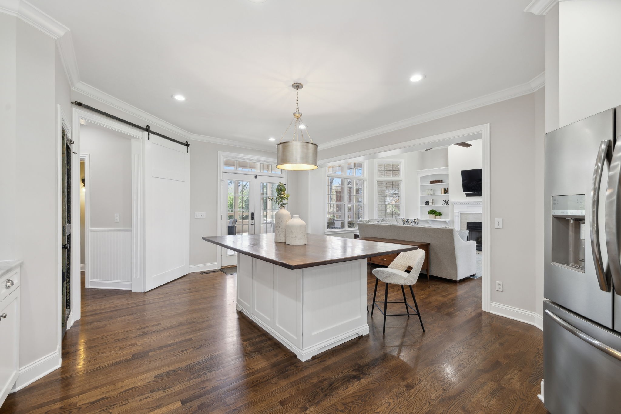 833 Walden Dr