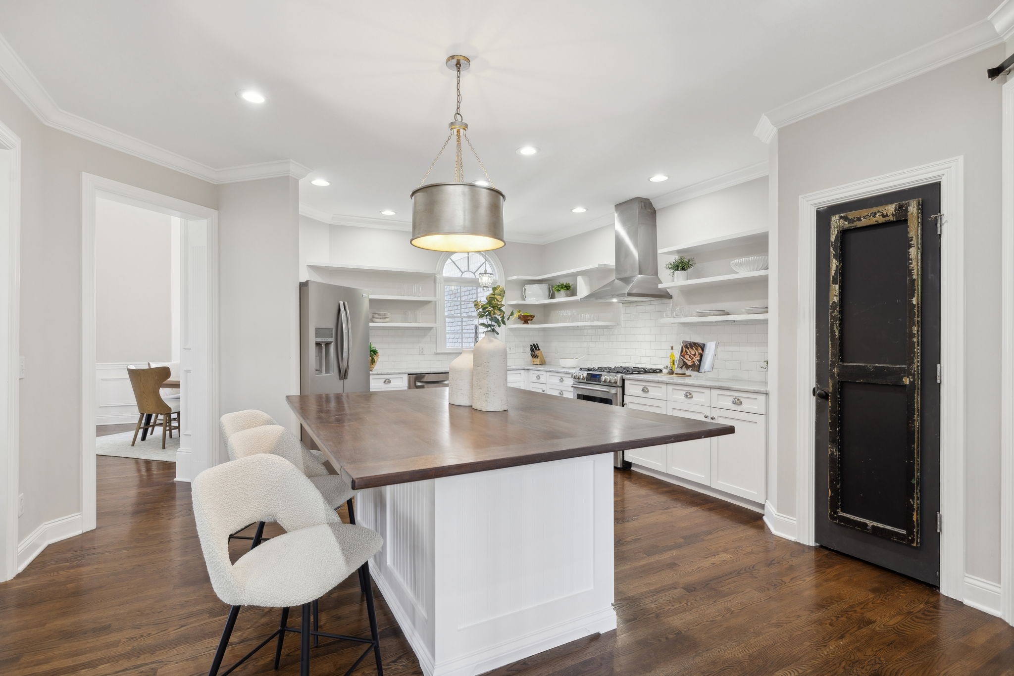 833 Walden Dr