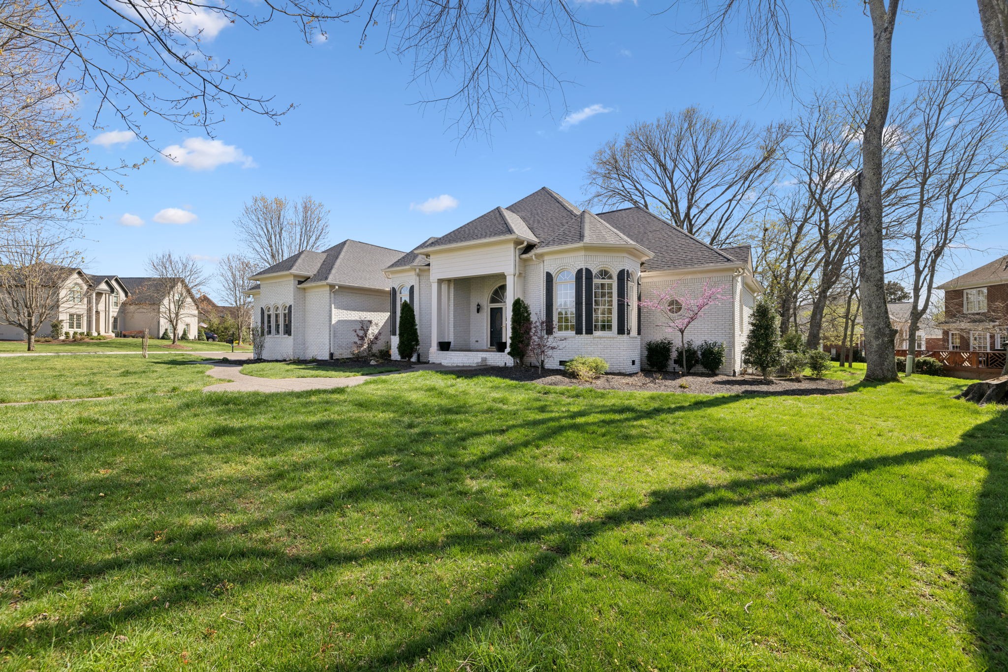 833 Walden Dr
