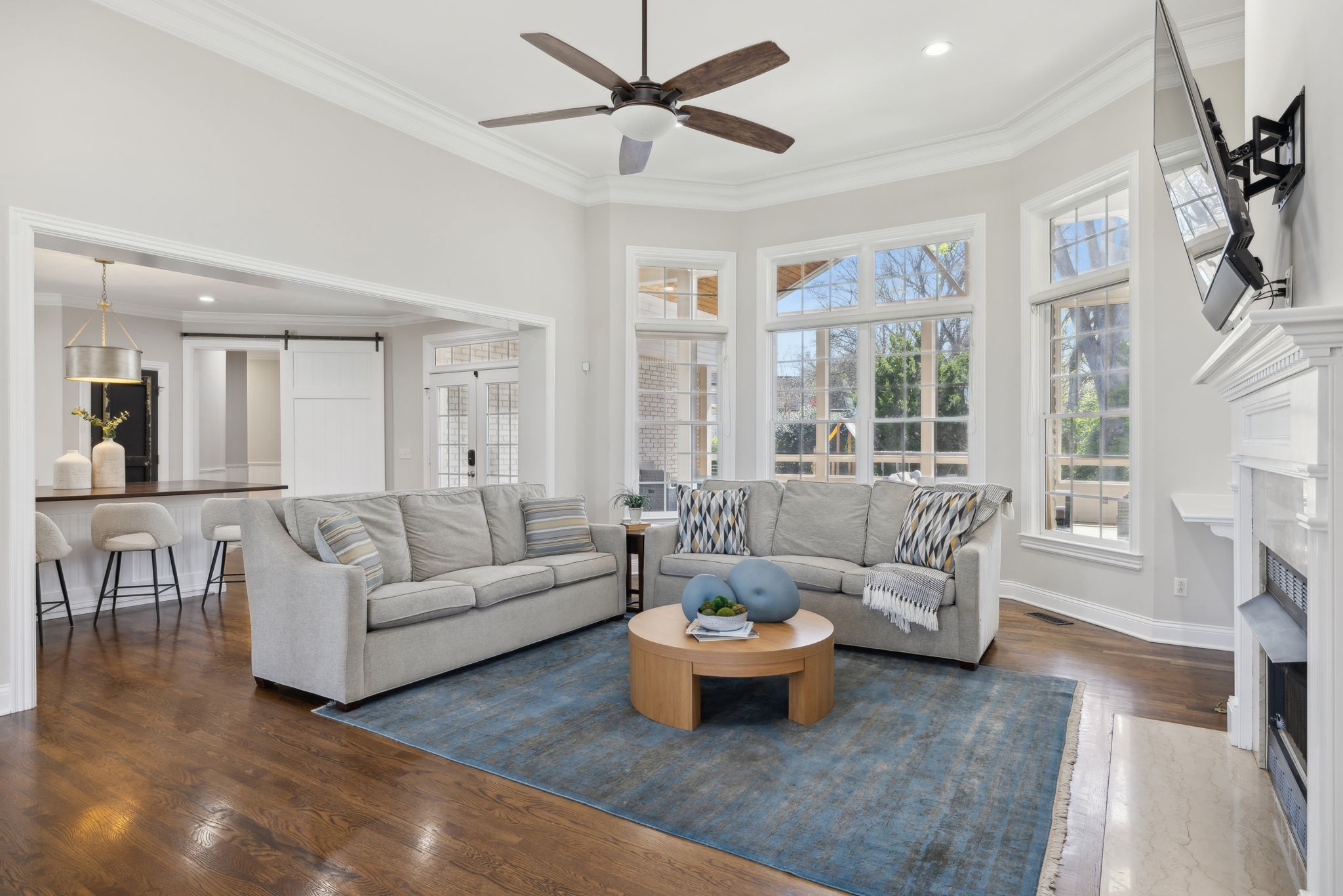 833 Walden Dr