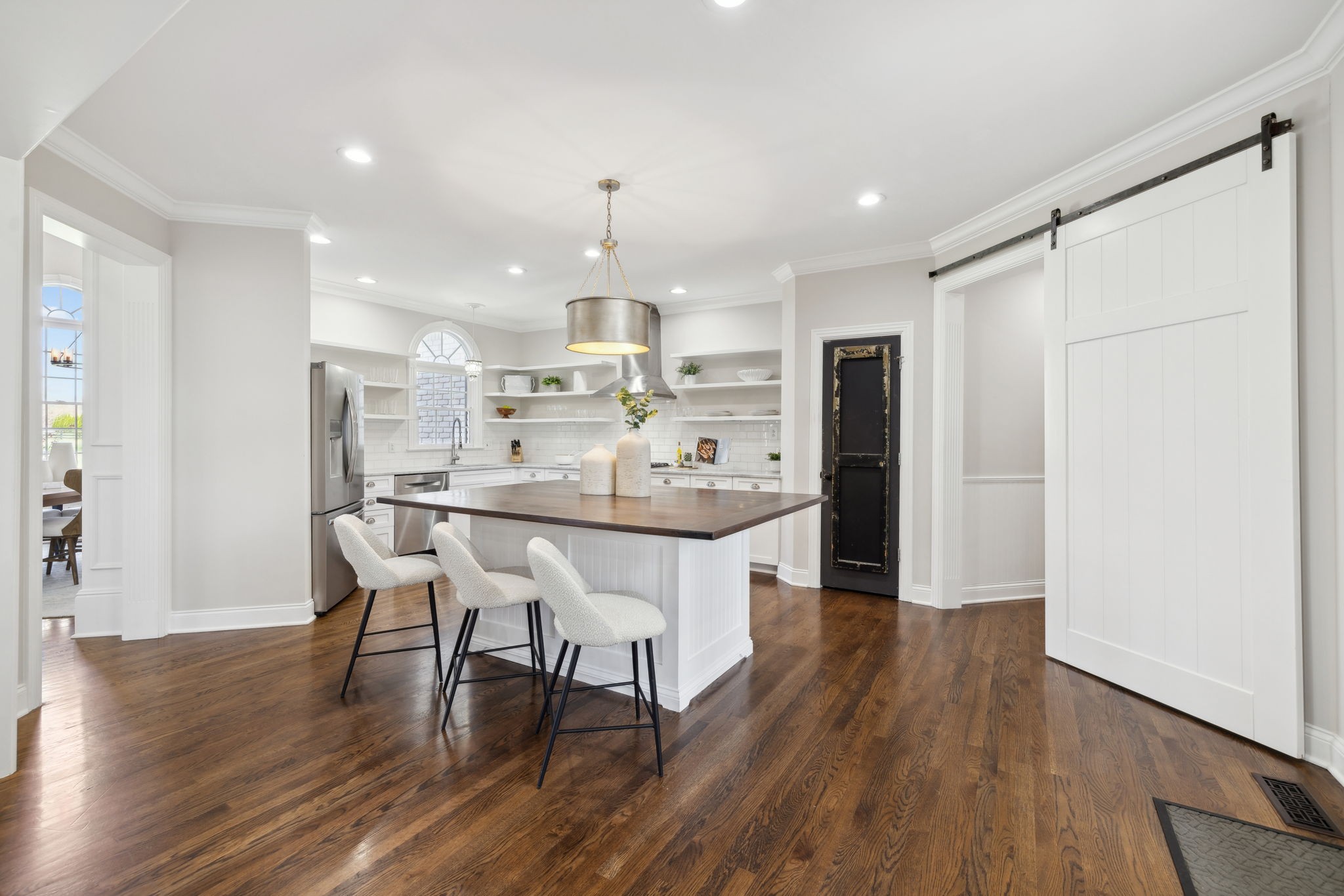 833 Walden Dr