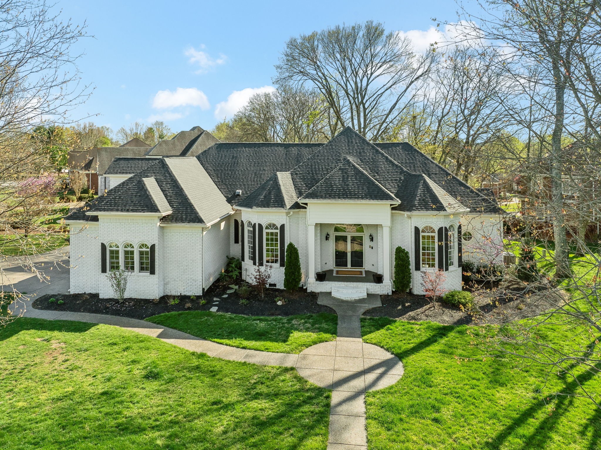 833 Walden Dr