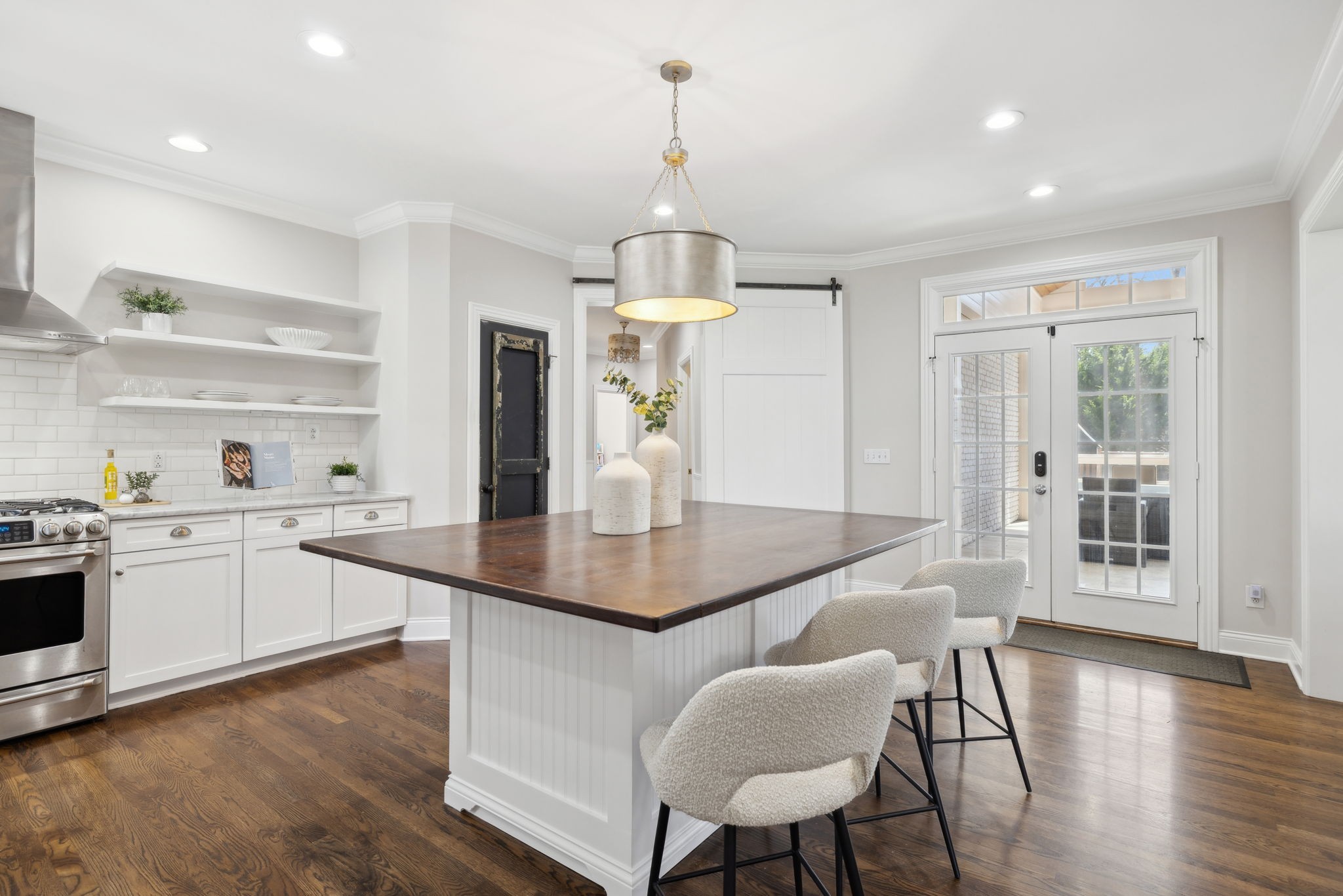 833 Walden Dr