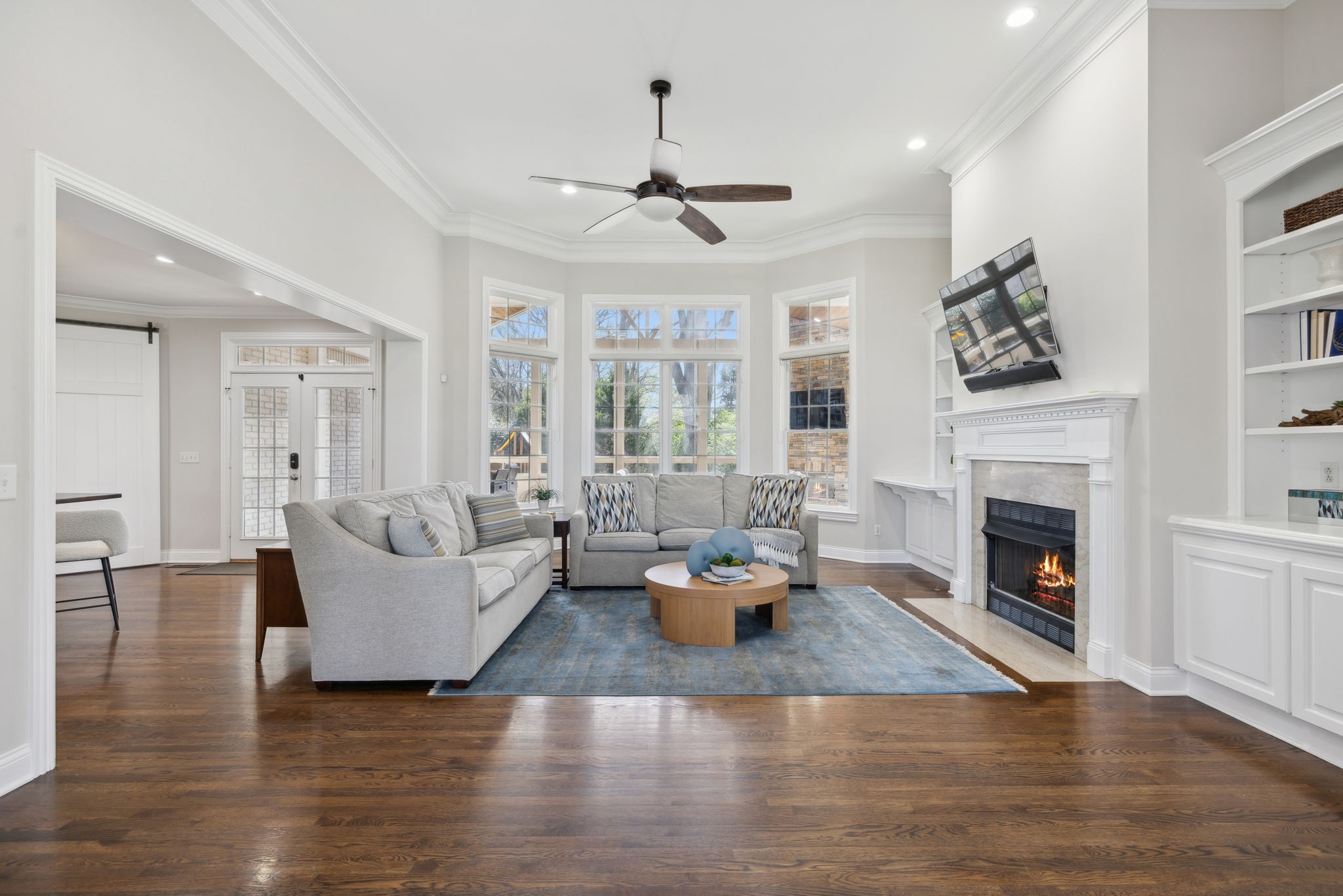 833 Walden Dr