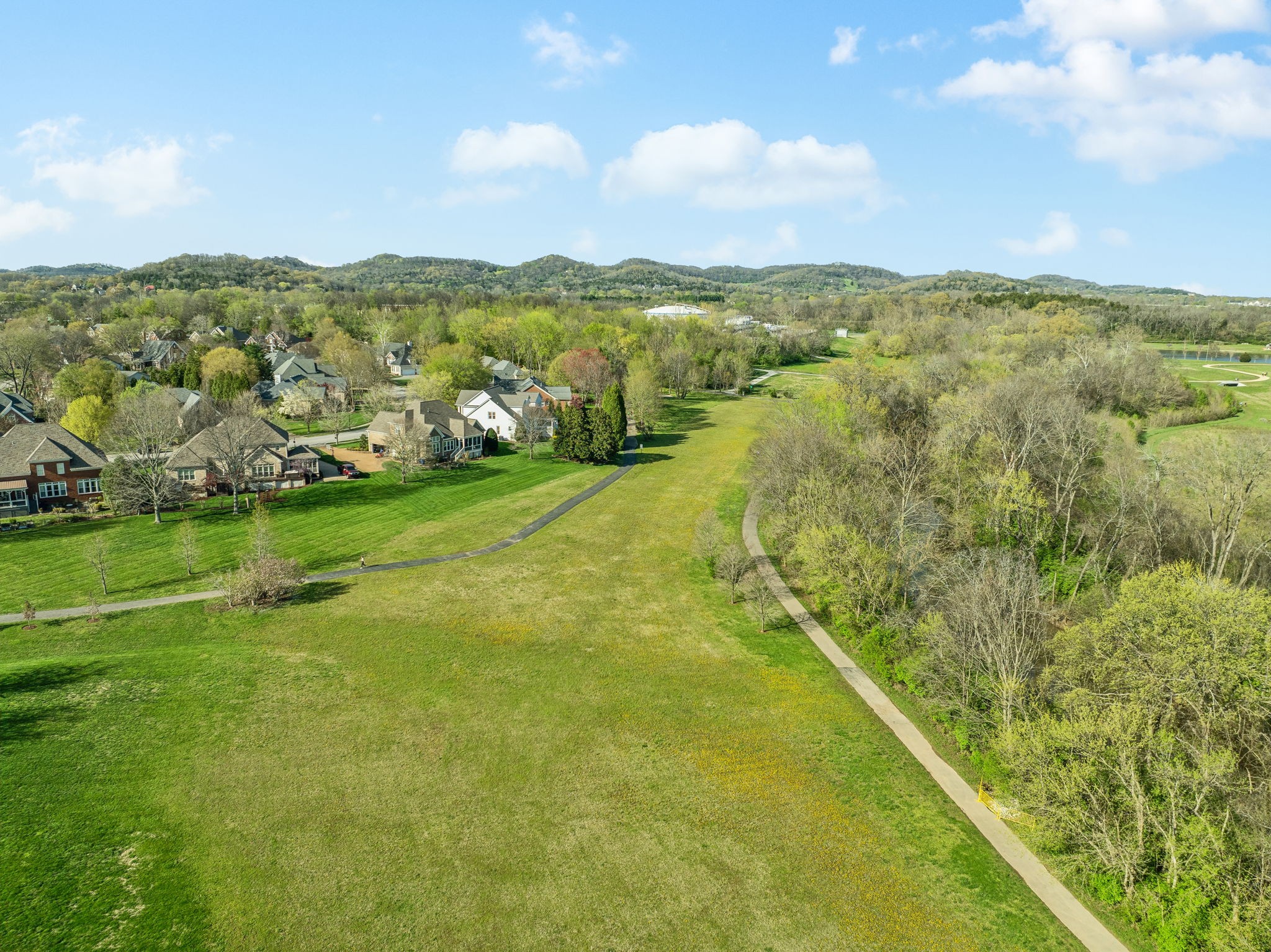 833 Walden Dr