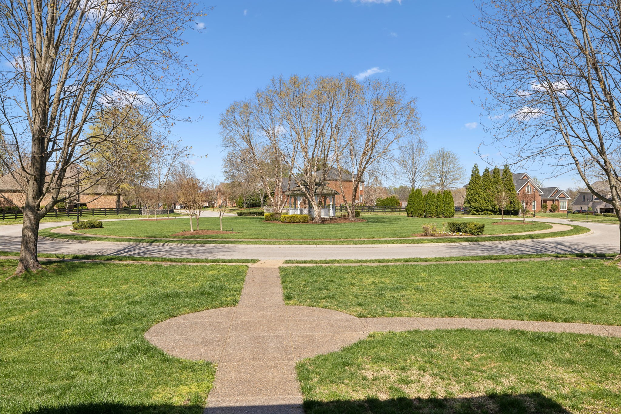 833 Walden Dr