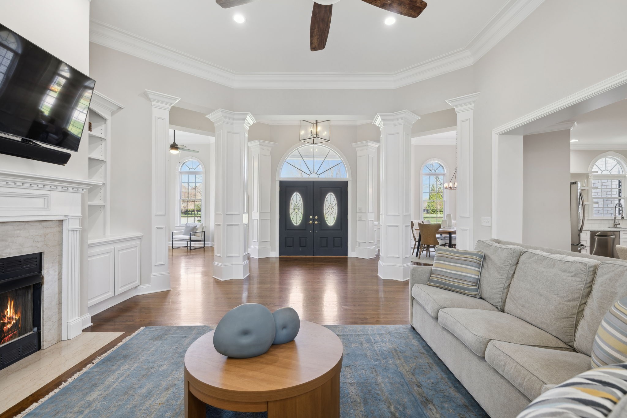 833 Walden Dr