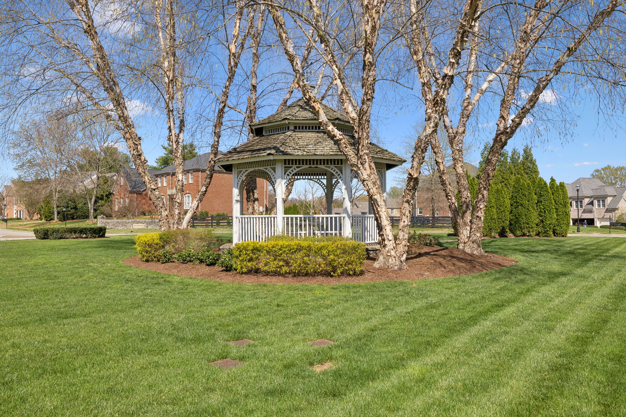 833 Walden Dr