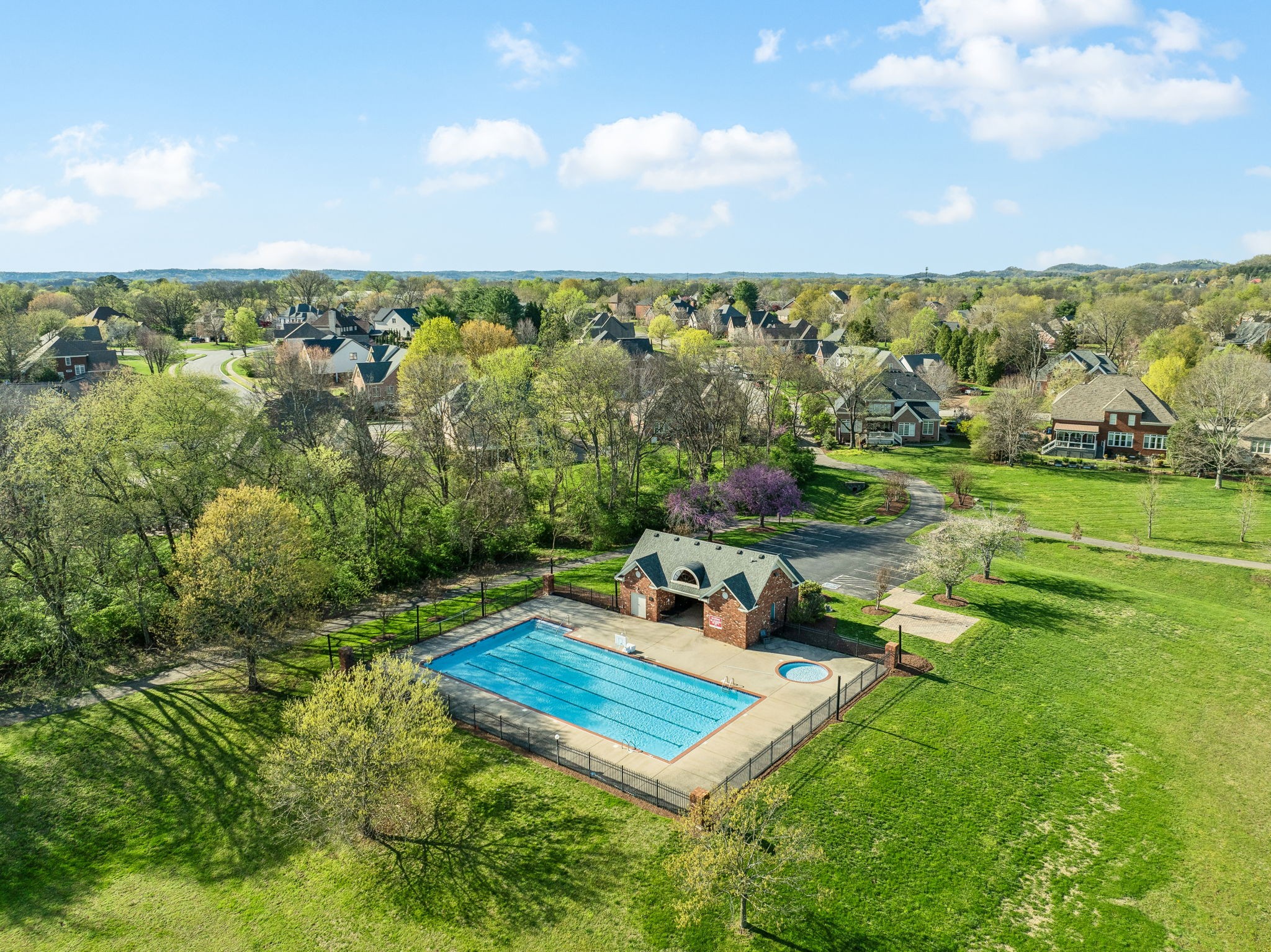 833 Walden Dr