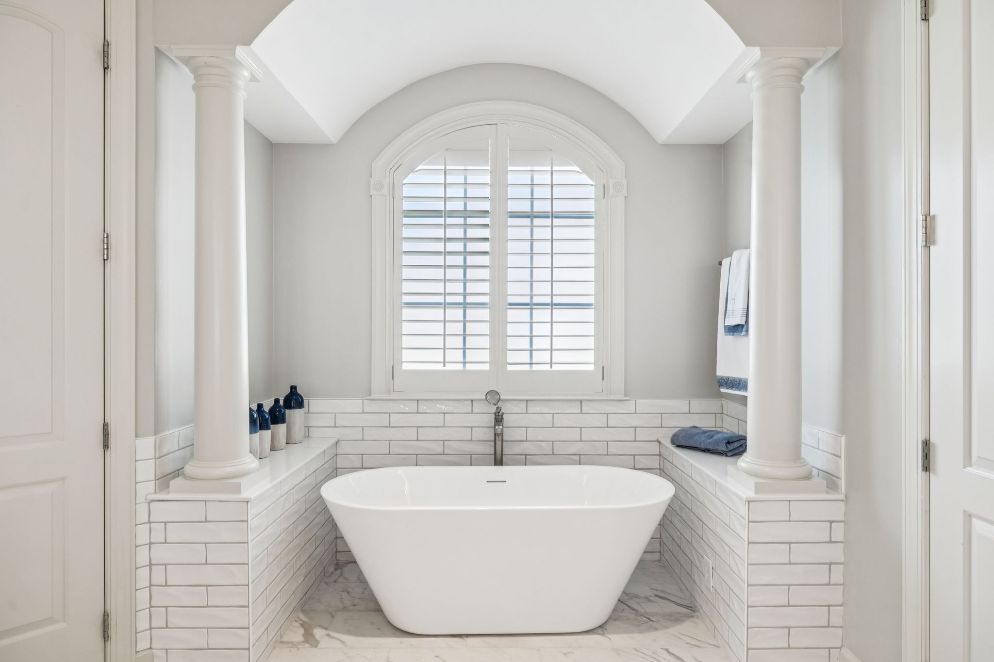 9065 Chardonnay Trce