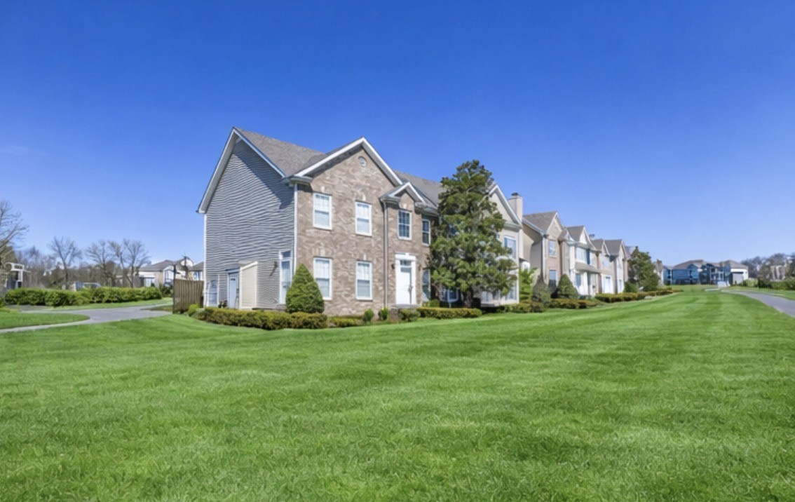1002 McKenna Dr