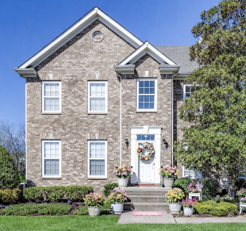 1002 McKenna Dr