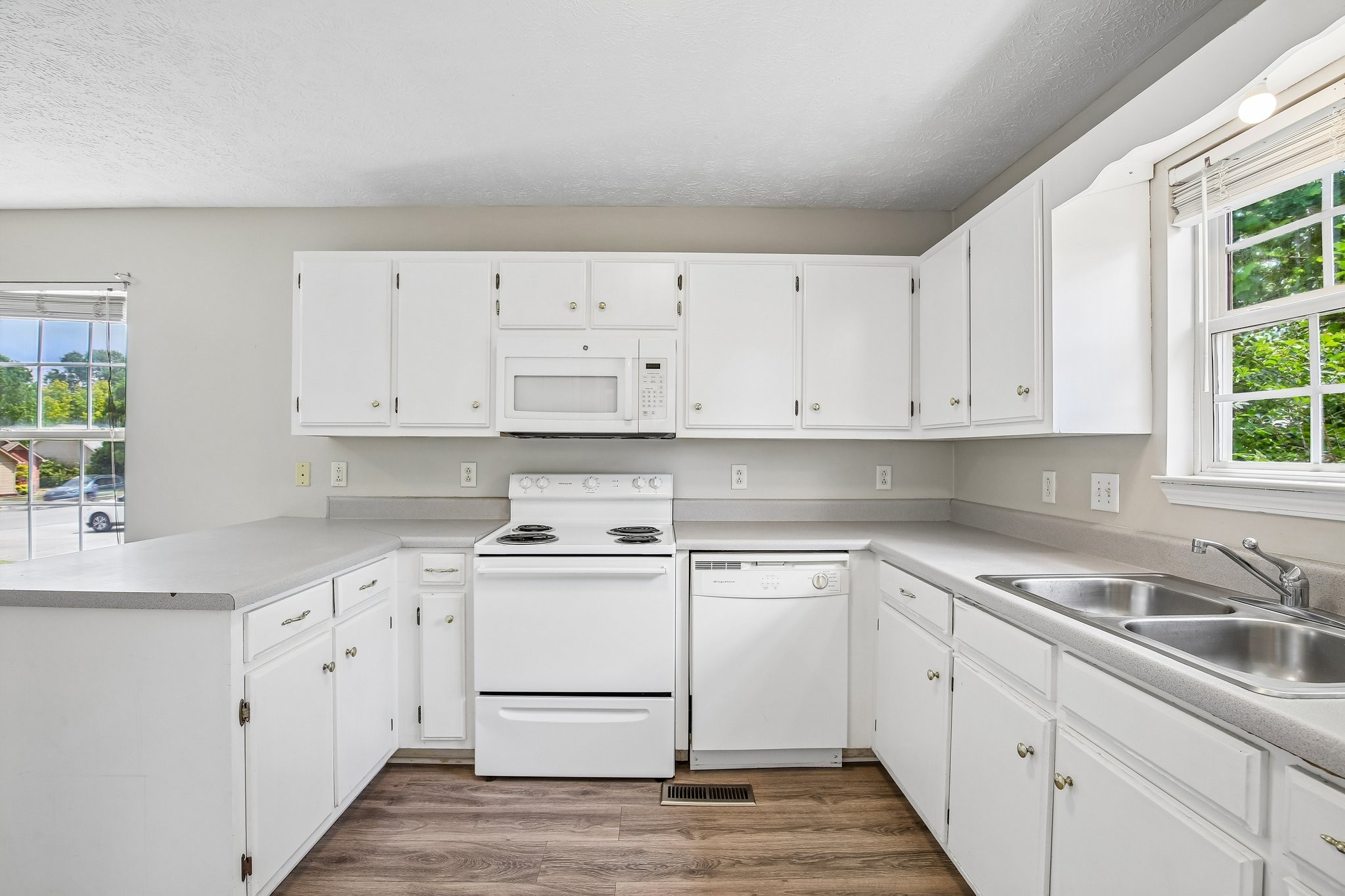 1338 Saint Andrews Dr