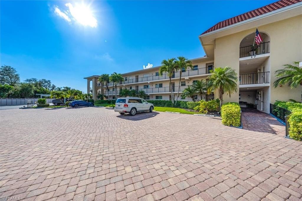 17 High Point CIR N # 106