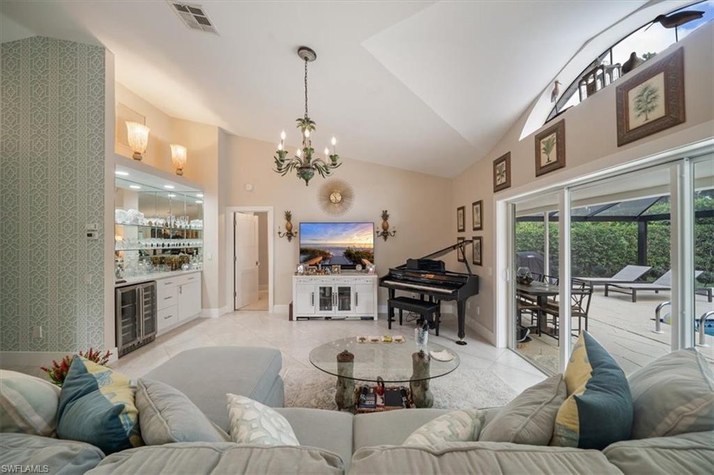 105 Saint James WAY
